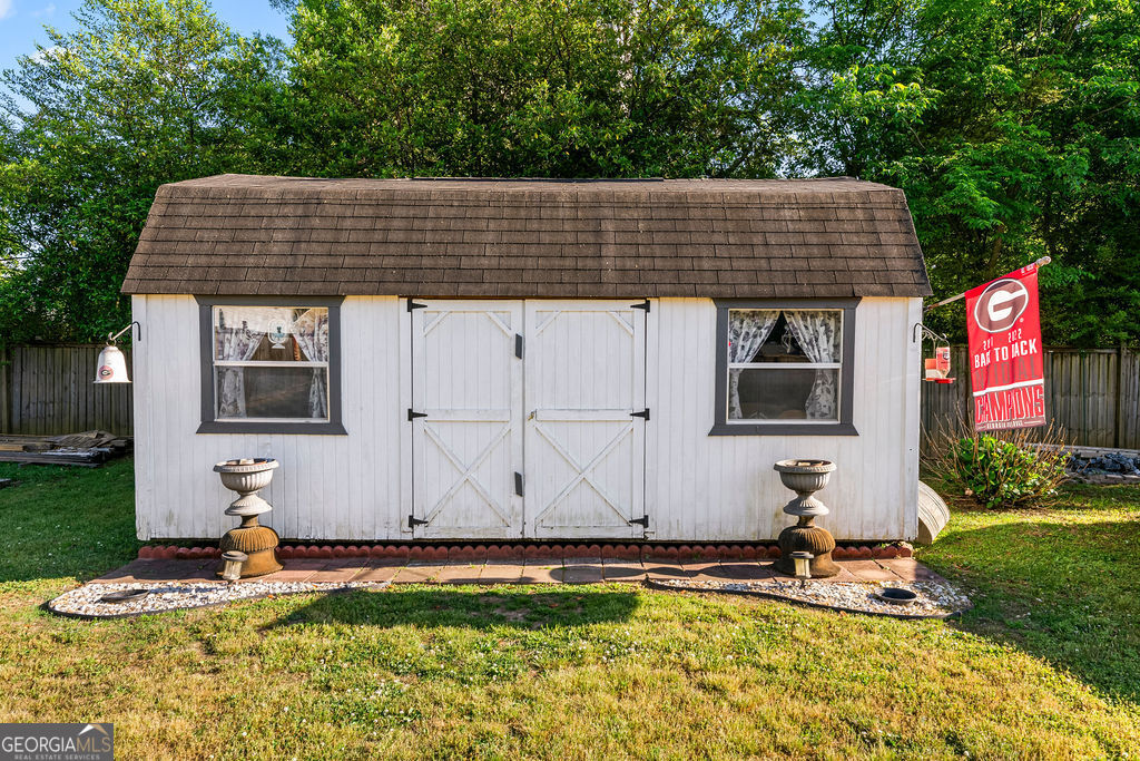 209 W Fairmount Avenue Property Photo 18