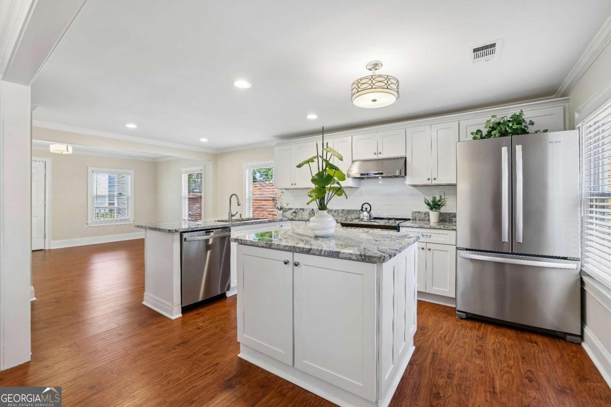 1519 Mercer Avenue Property Photo 8