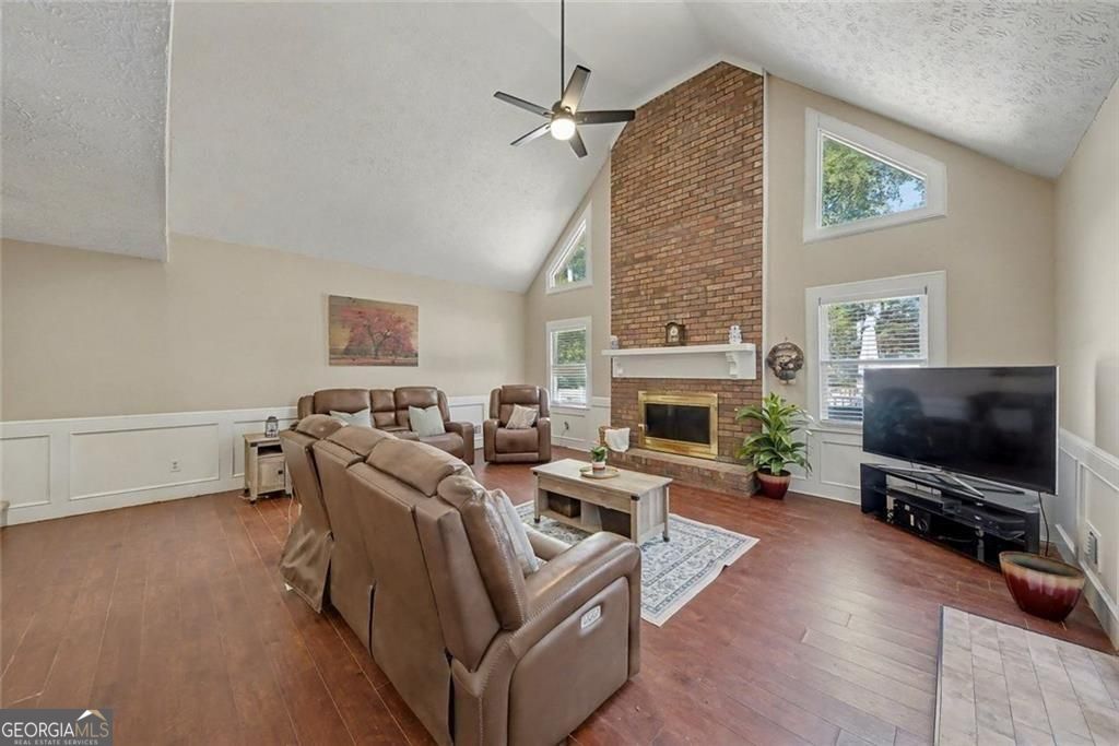 210 Hanarry Drive Property Photo 18