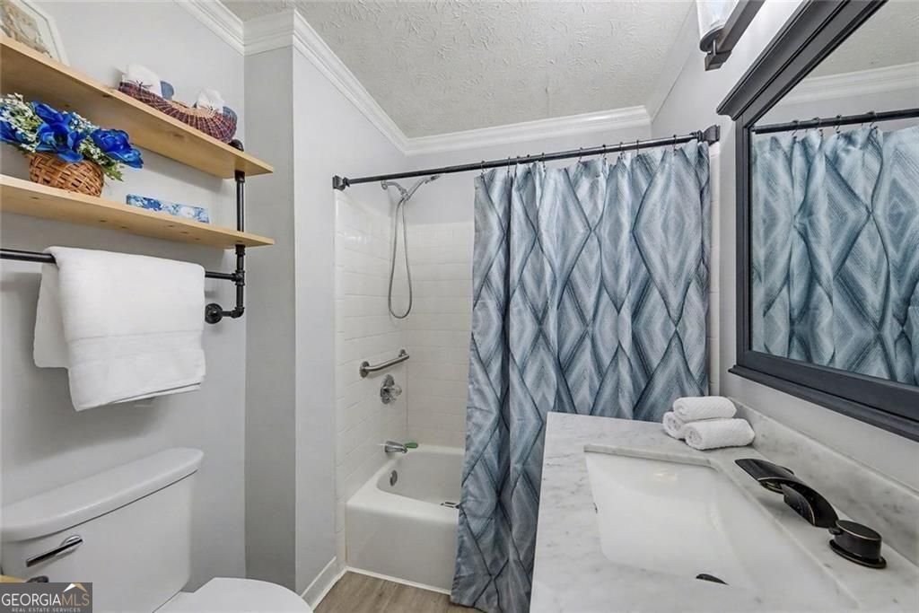 210 Hanarry Drive Property Photo 29