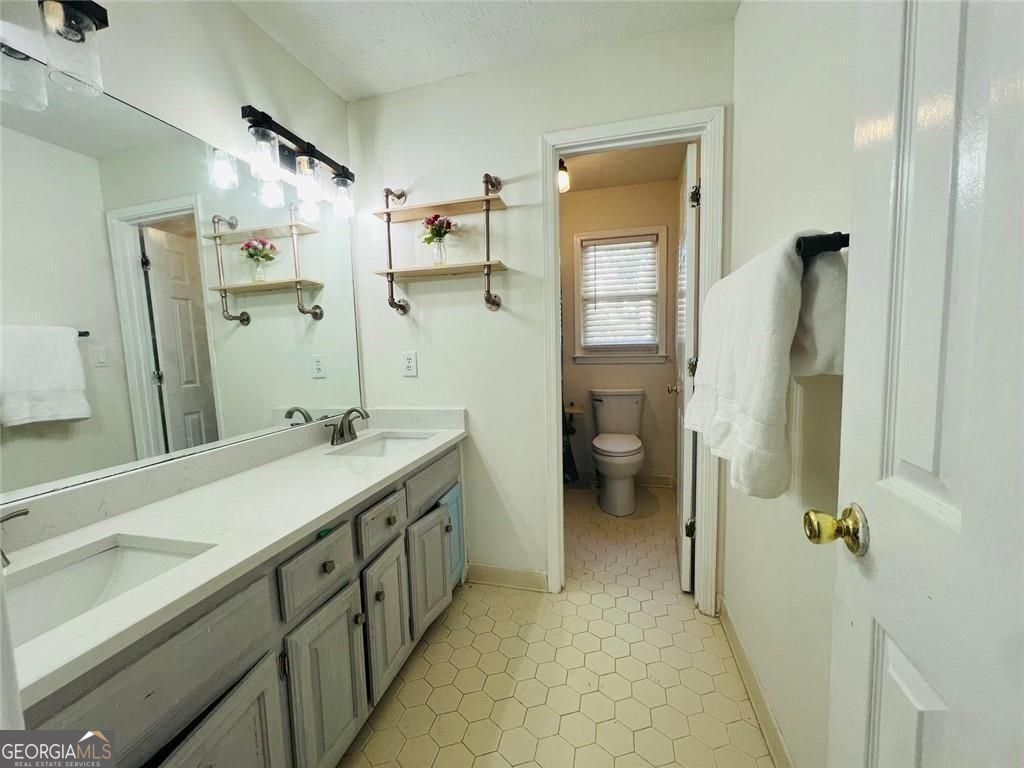 210 Hanarry Drive Property Photo 40