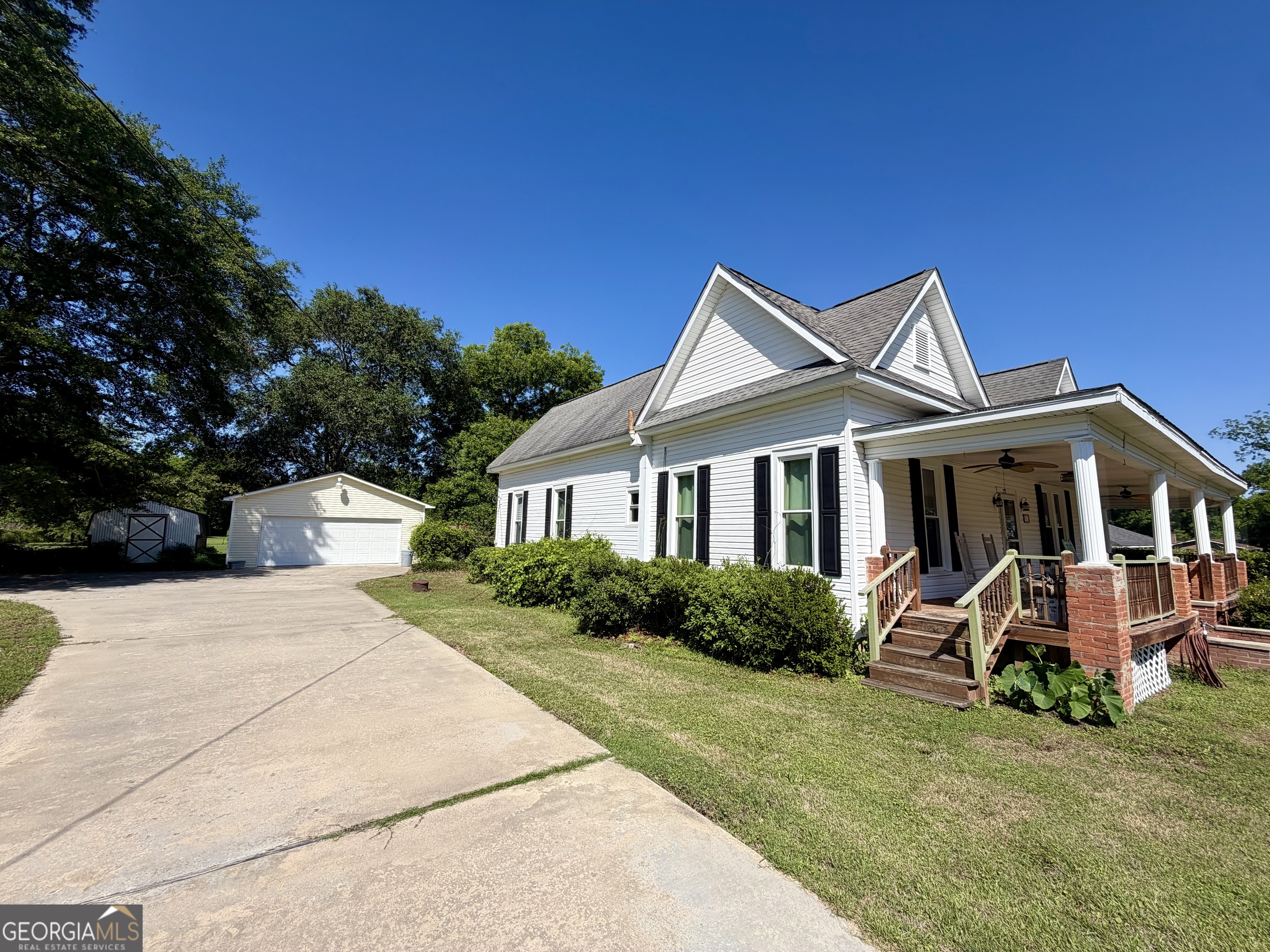 312 N Line Street Property Photo 2