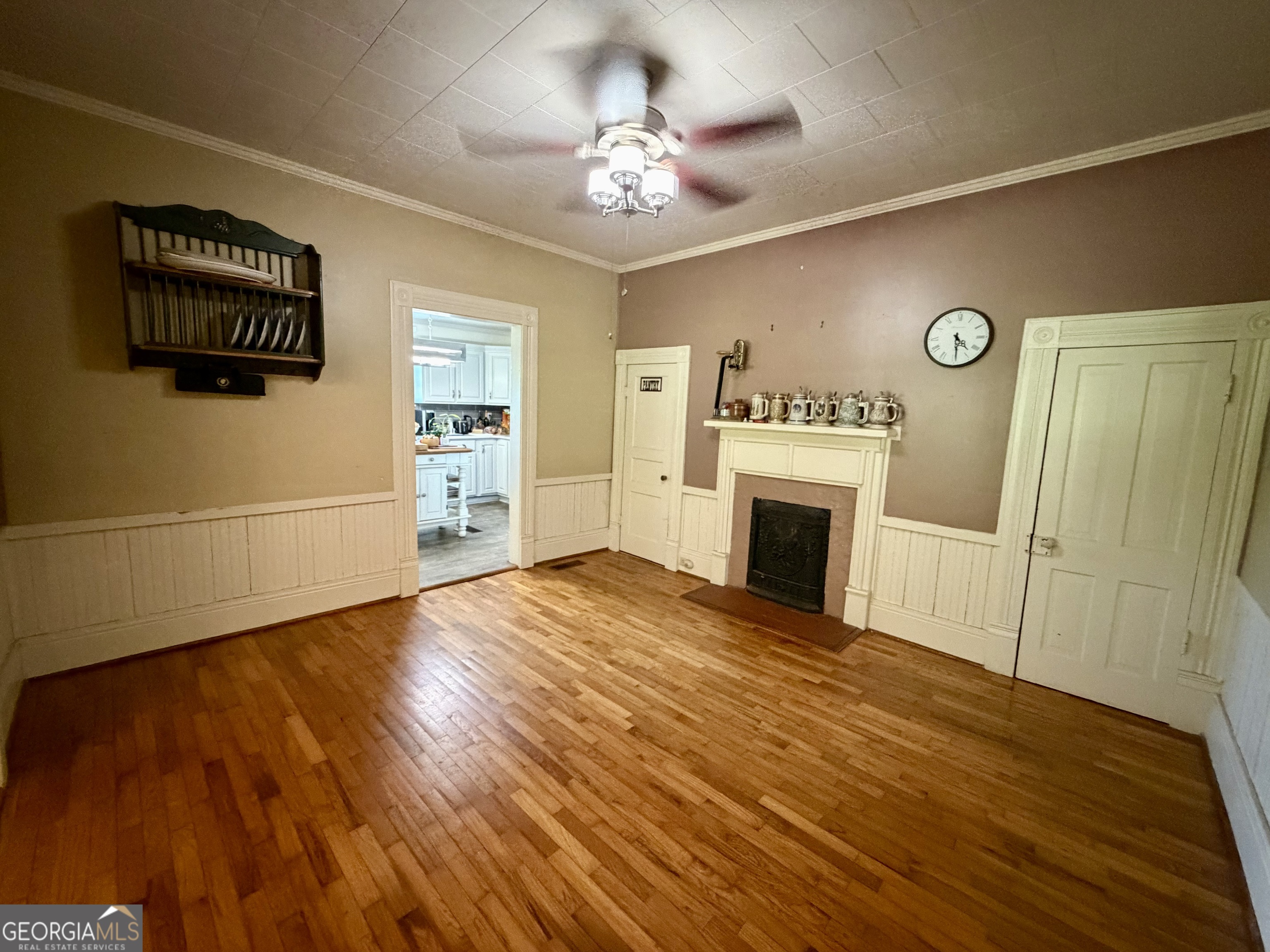 312 N Line Street Property Photo 12