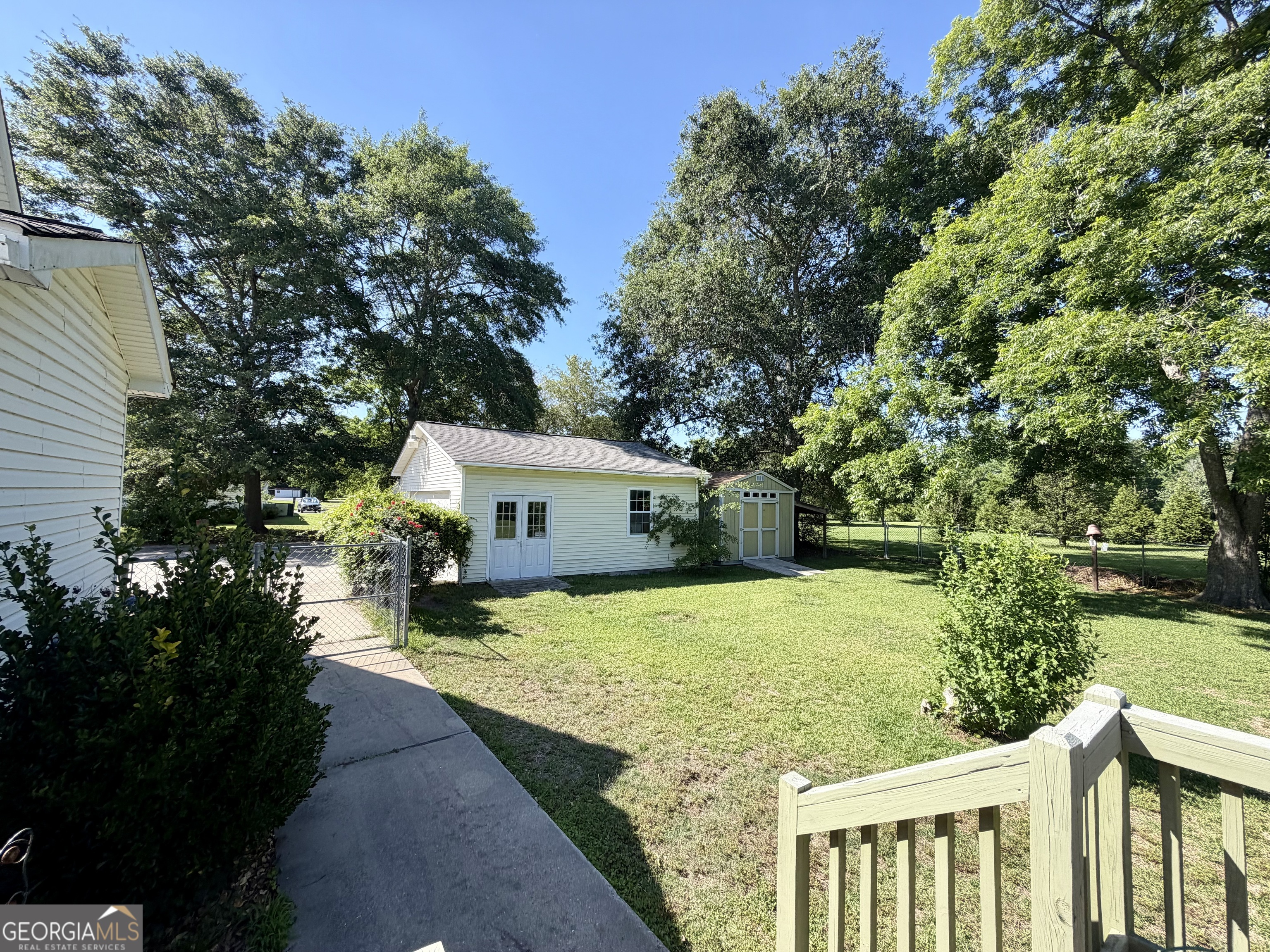 312 N Line Street Property Photo 17