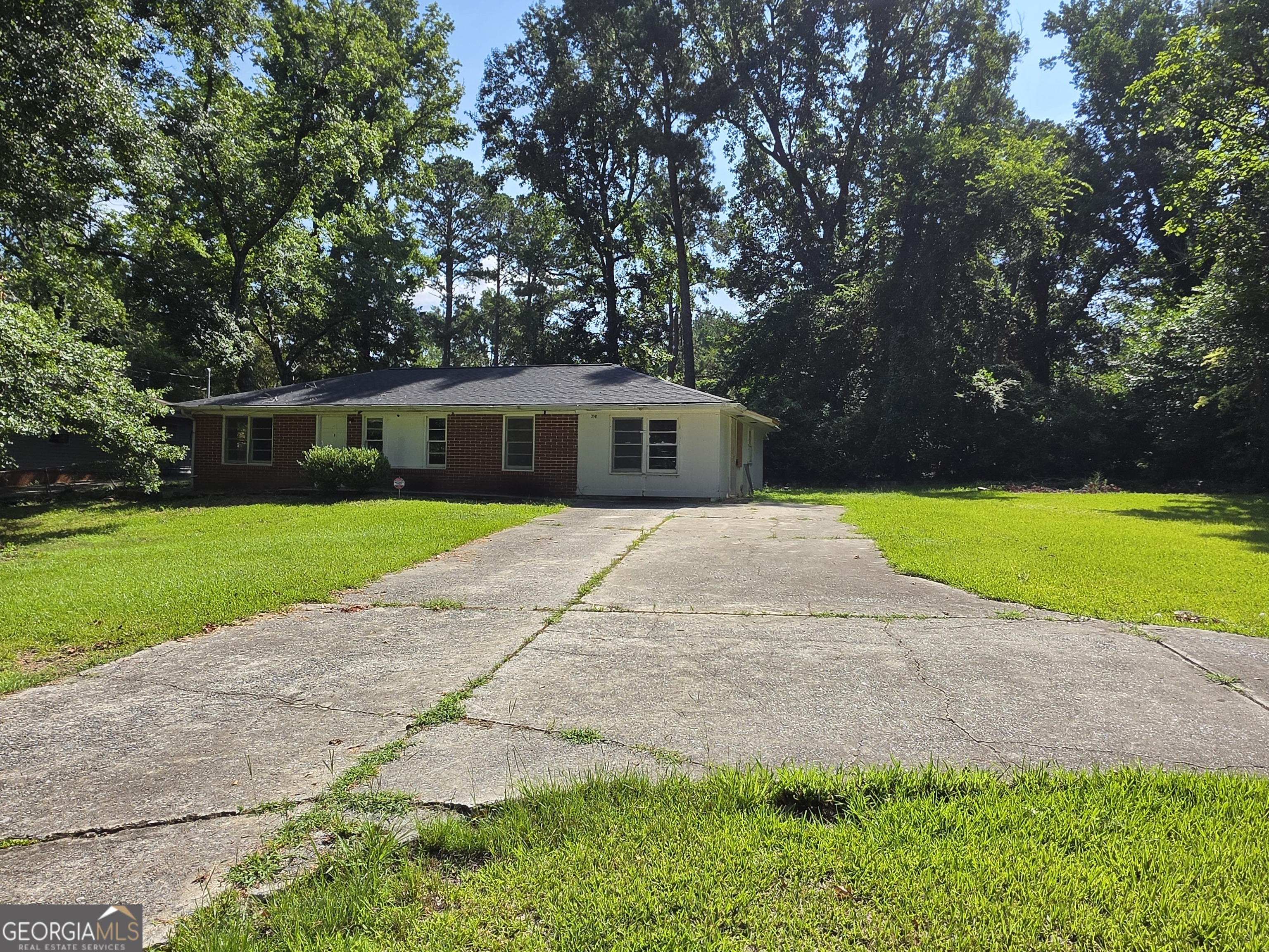 2741 Coral Way Property Photo 2