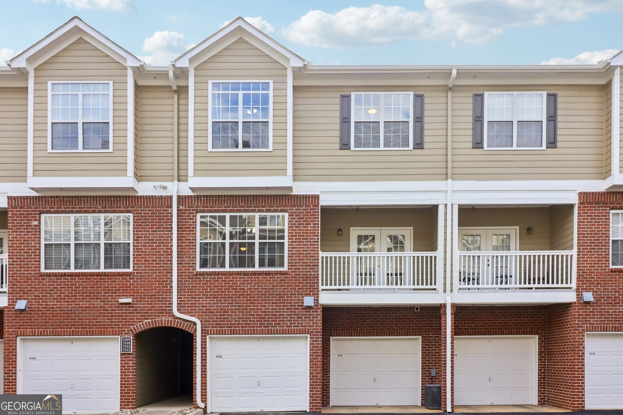 5112 Woodland Lane Property Photo 1
