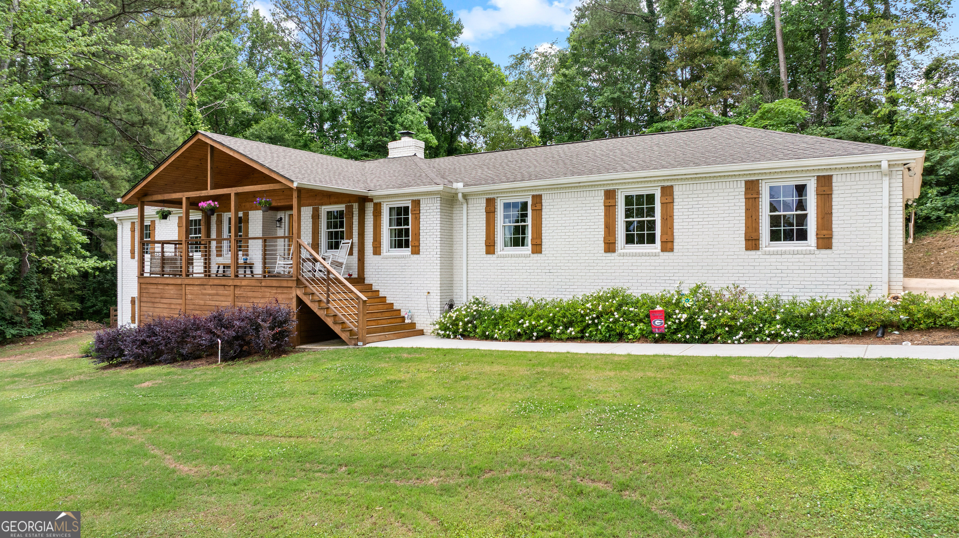 29 Red Bud Trail Property Photo 2