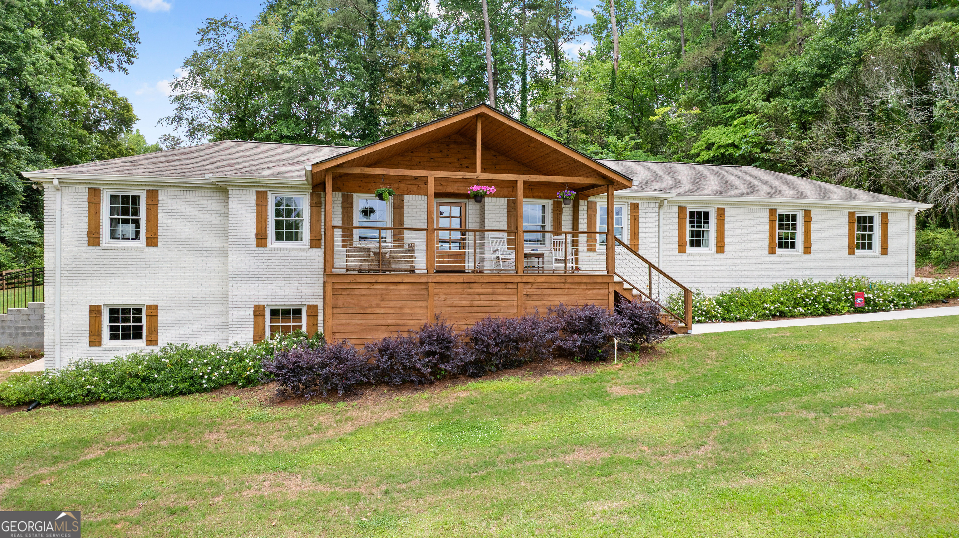 29 Red Bud Trail Property Photo 3
