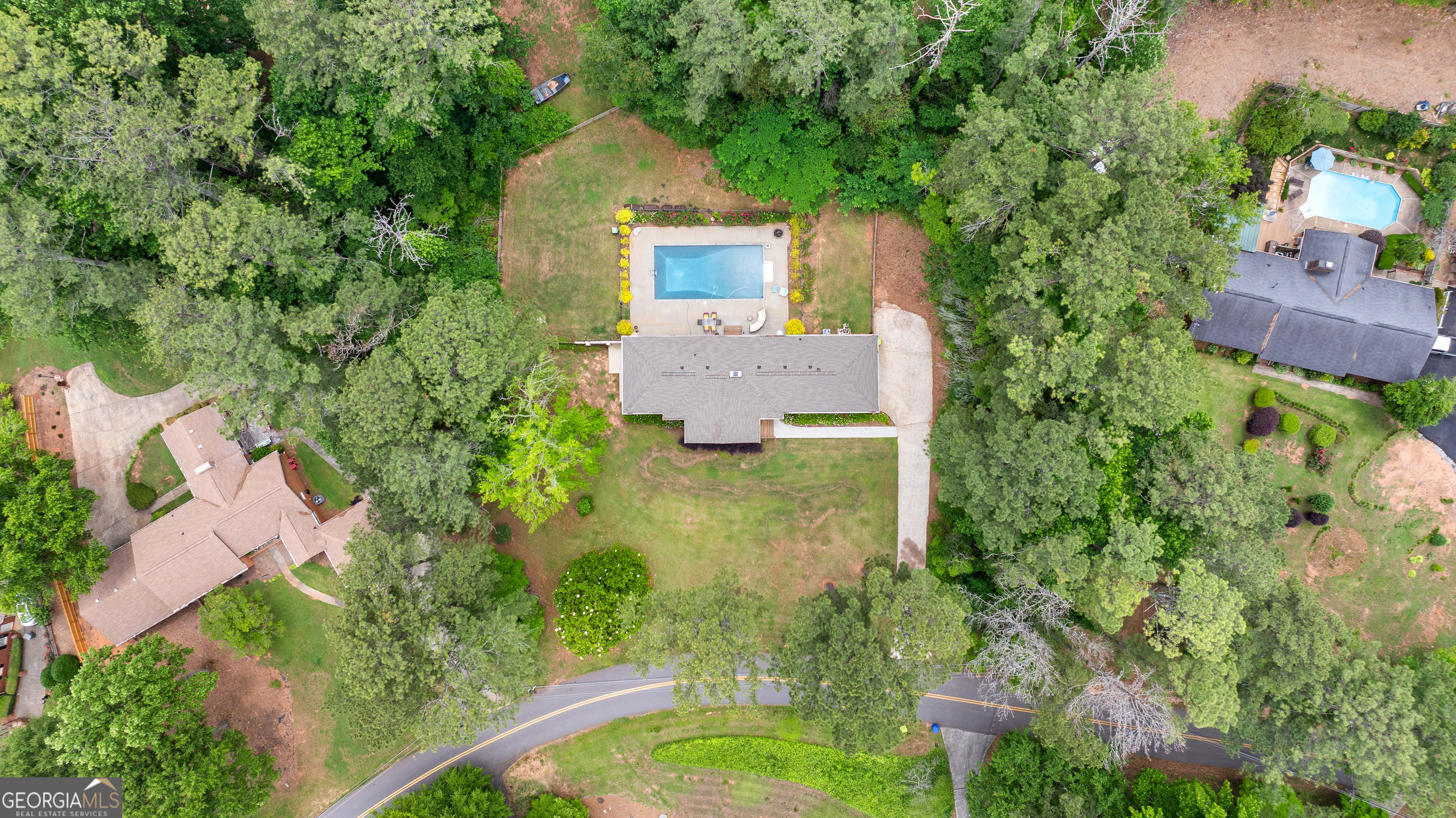 29 Red Bud Trail Property Photo 5