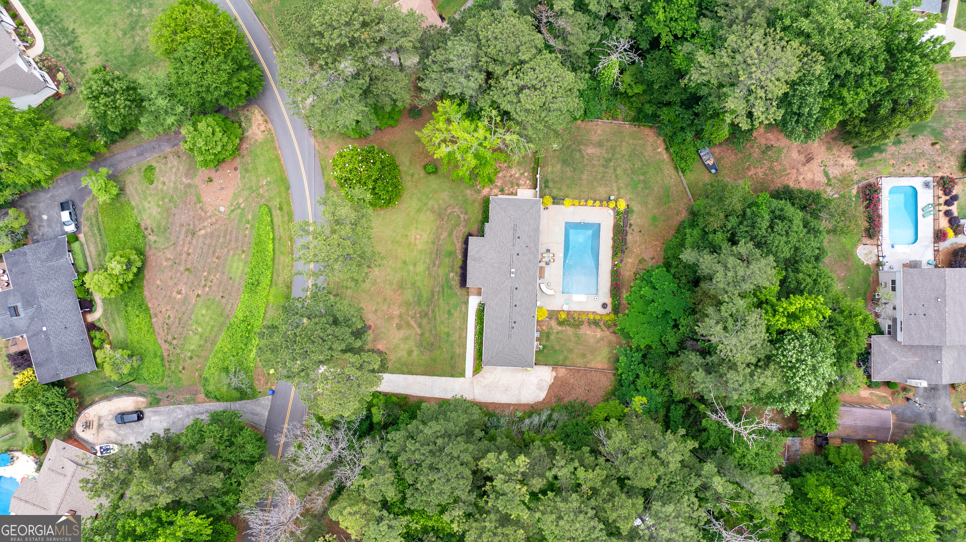 29 Red Bud Trail Property Photo 6