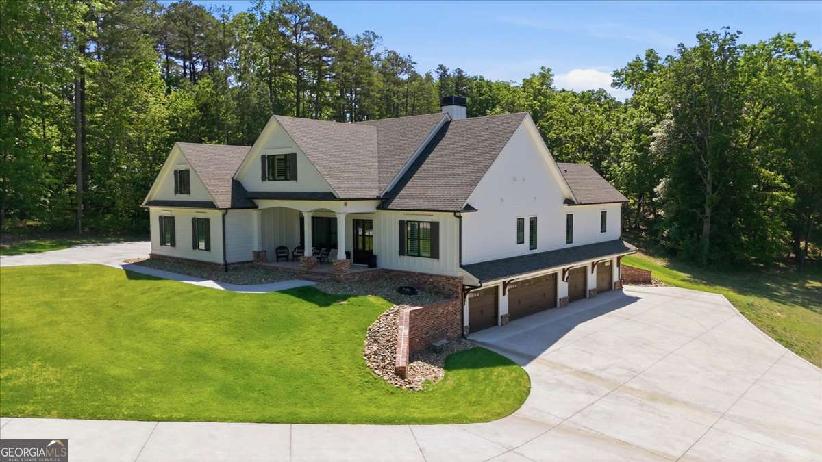 395 Heard Road Property Photo 5