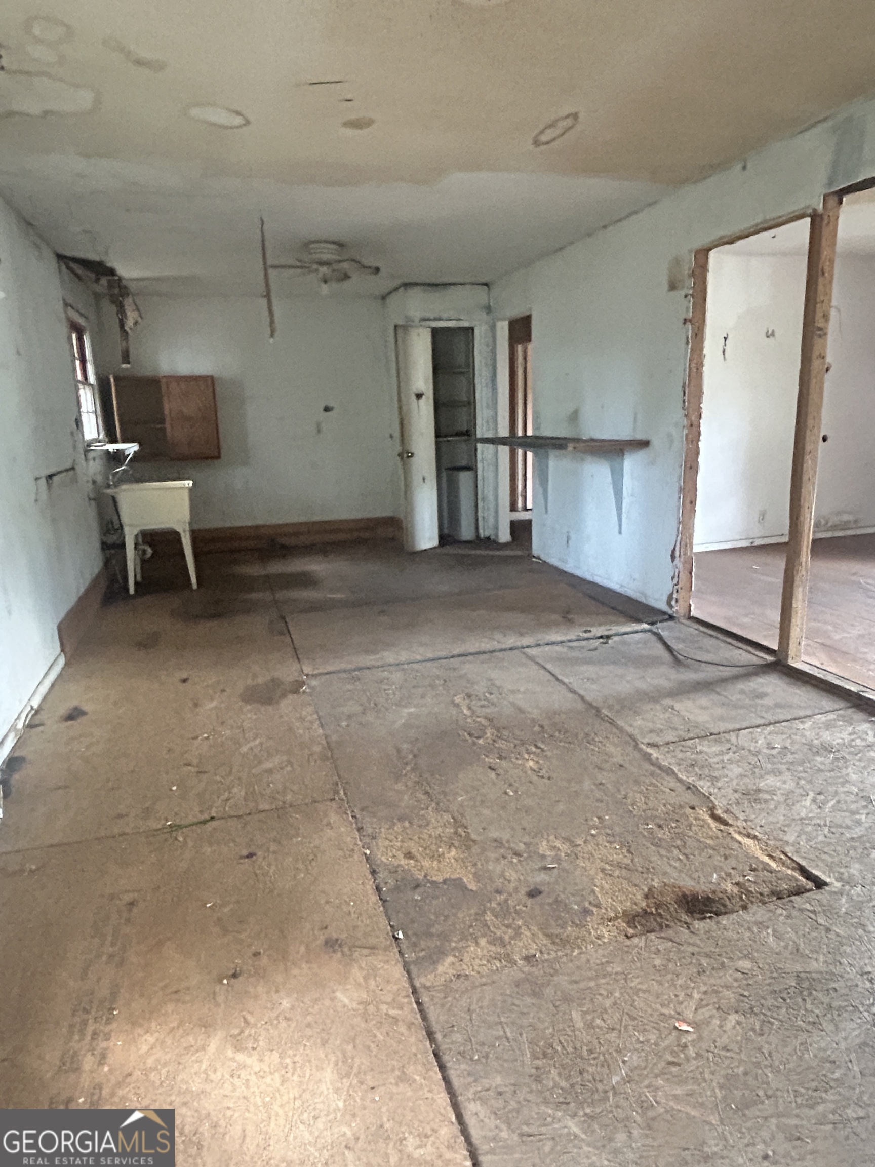 102 Brown Drive Property Photo 2