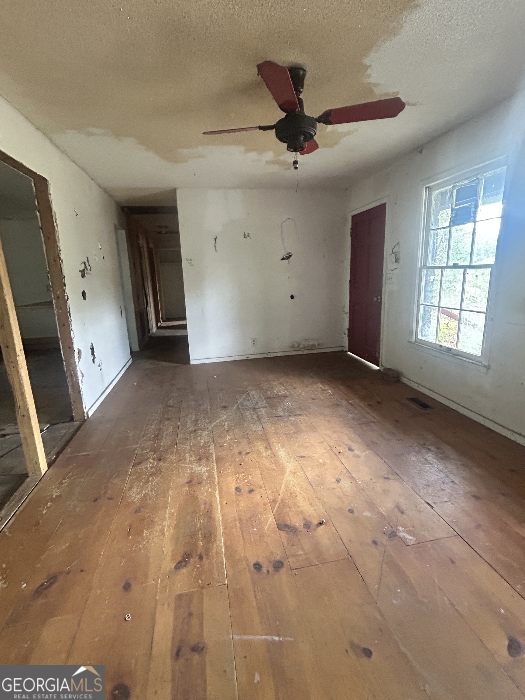102 Brown Drive Property Photo 3