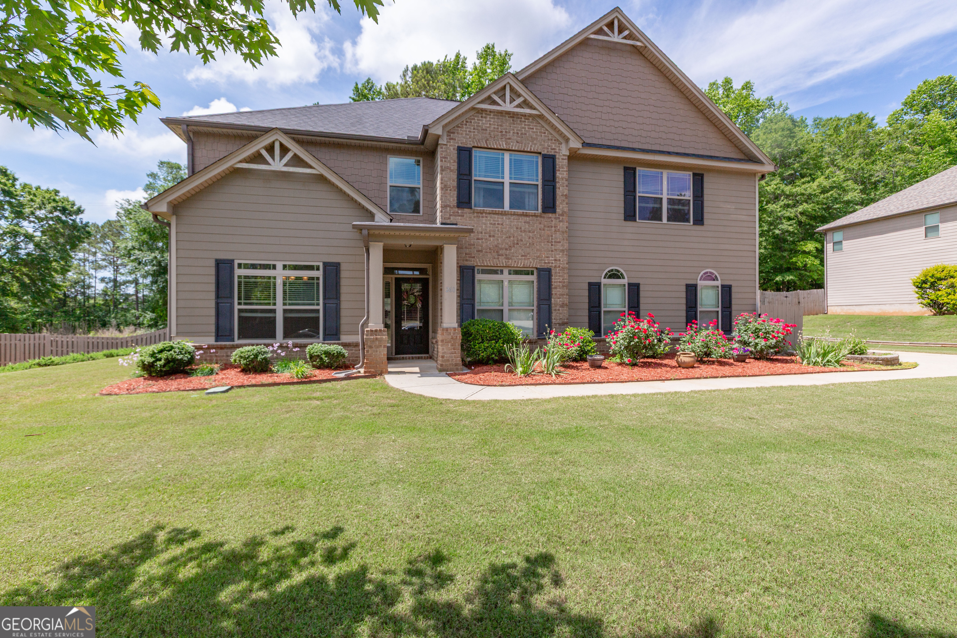260 Savannah Drive Property Photo 1
