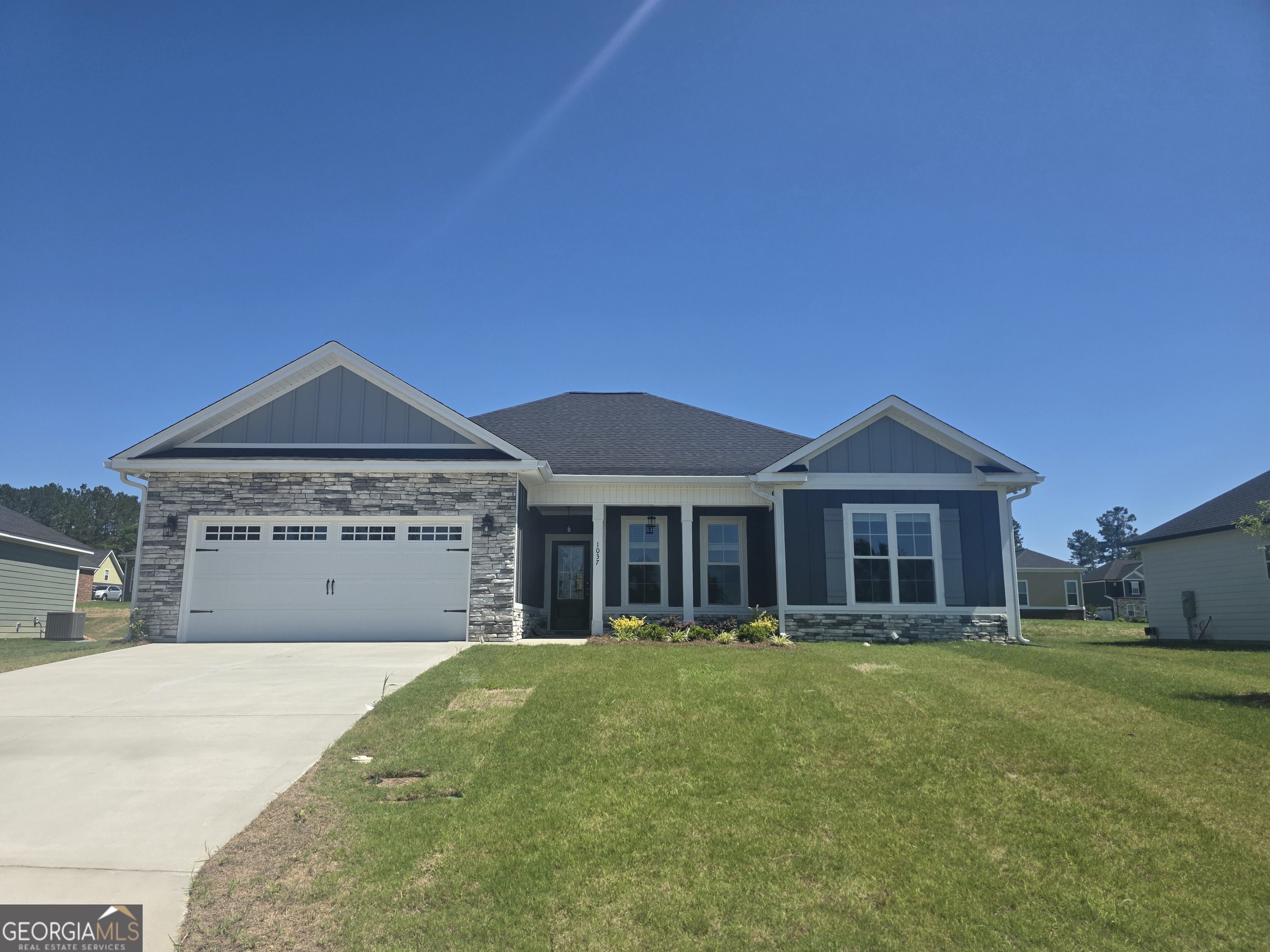 1037 Berkley Court Property Photo 1