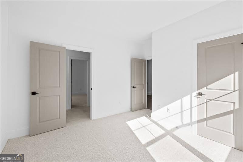 5587 Meadowstone Walk Property Photo 15