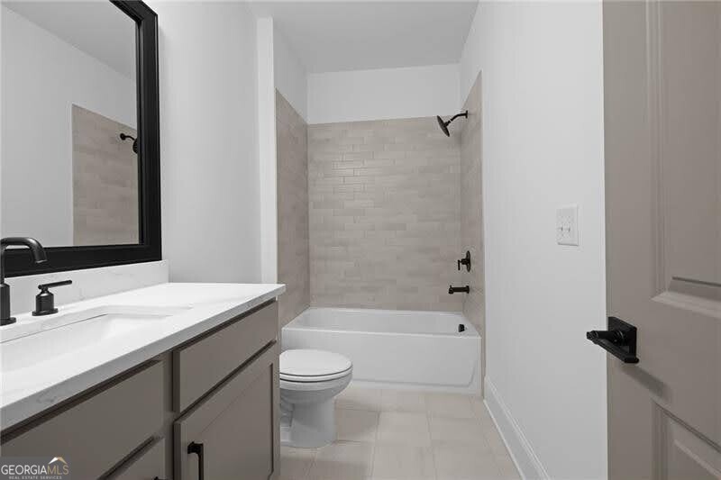 5587 Meadowstone Walk Property Photo 22