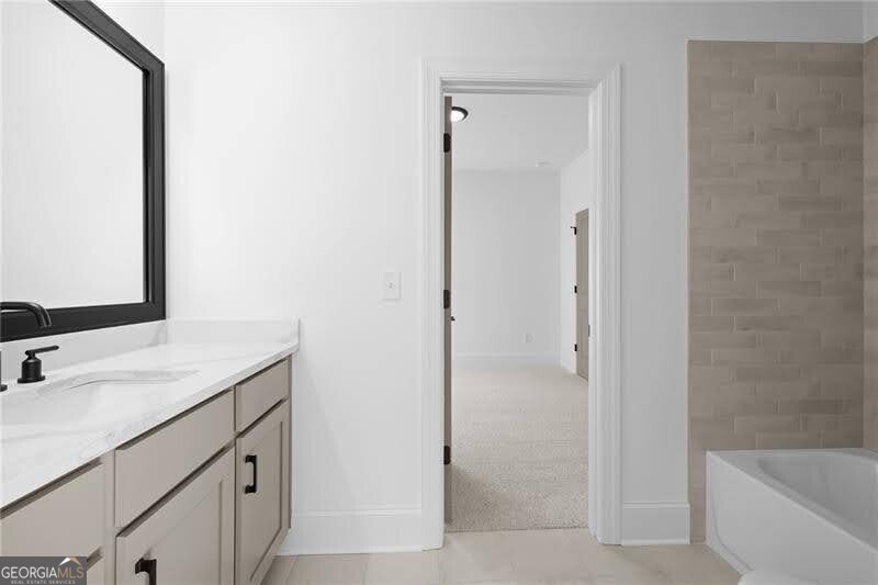 5587 Meadowstone Walk Property Photo 25