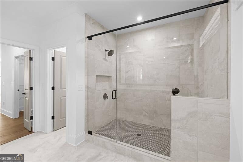 5587 Meadowstone Walk Property Photo 35