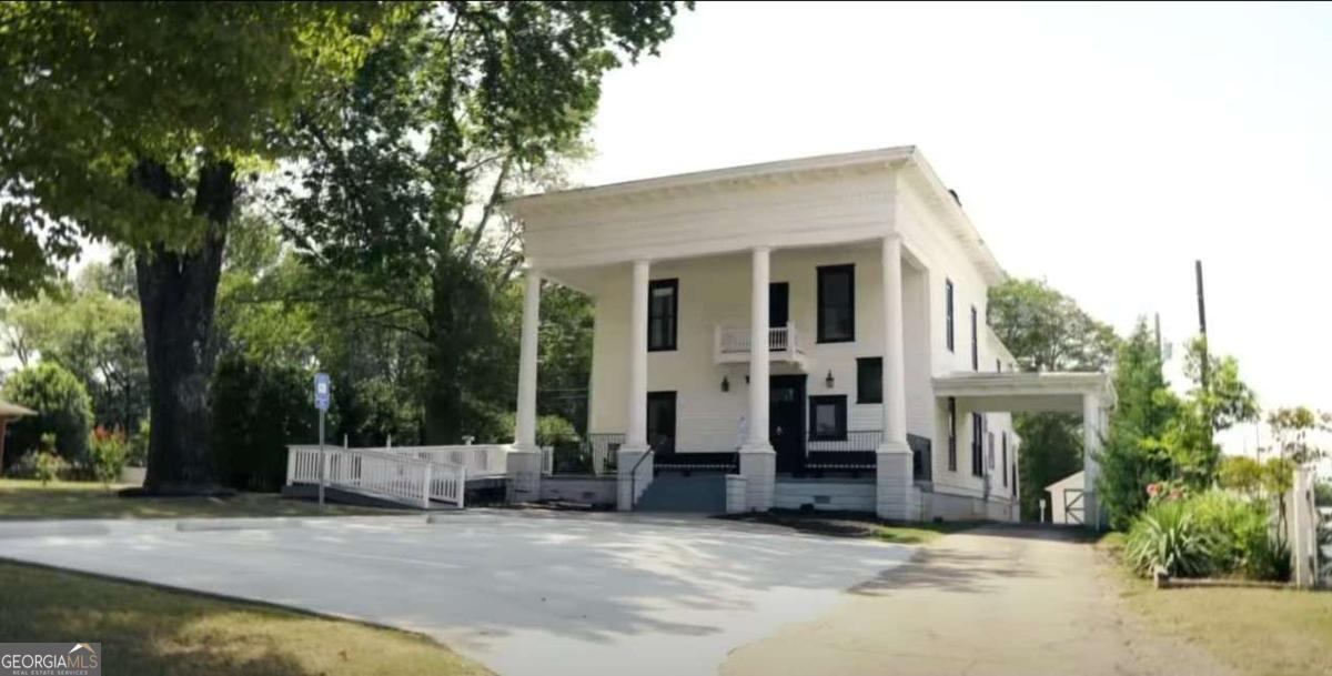 1029 S Elm Street Property Photo 35