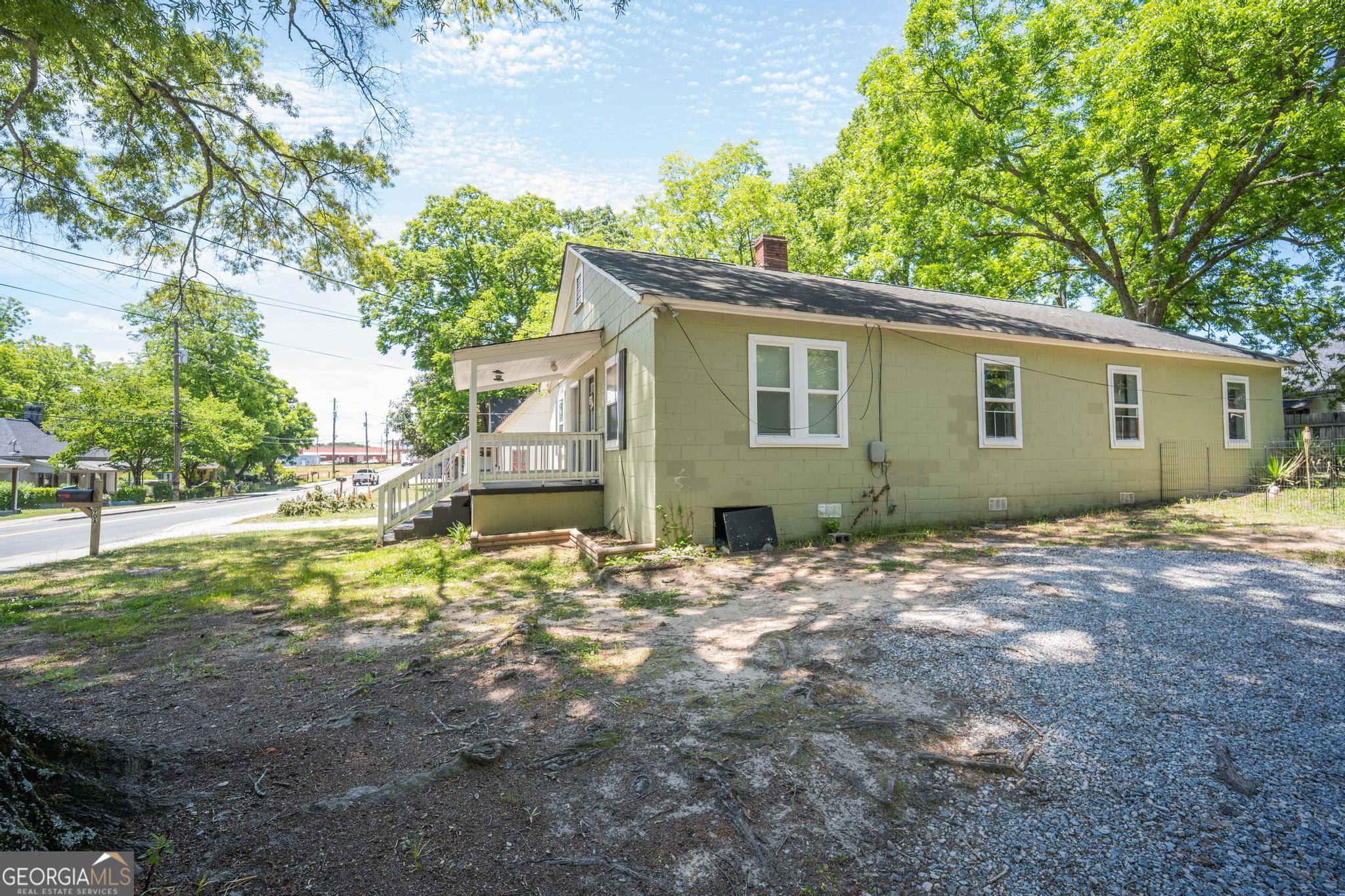 90 Martin Luther King Jr Drive Property Photo 1