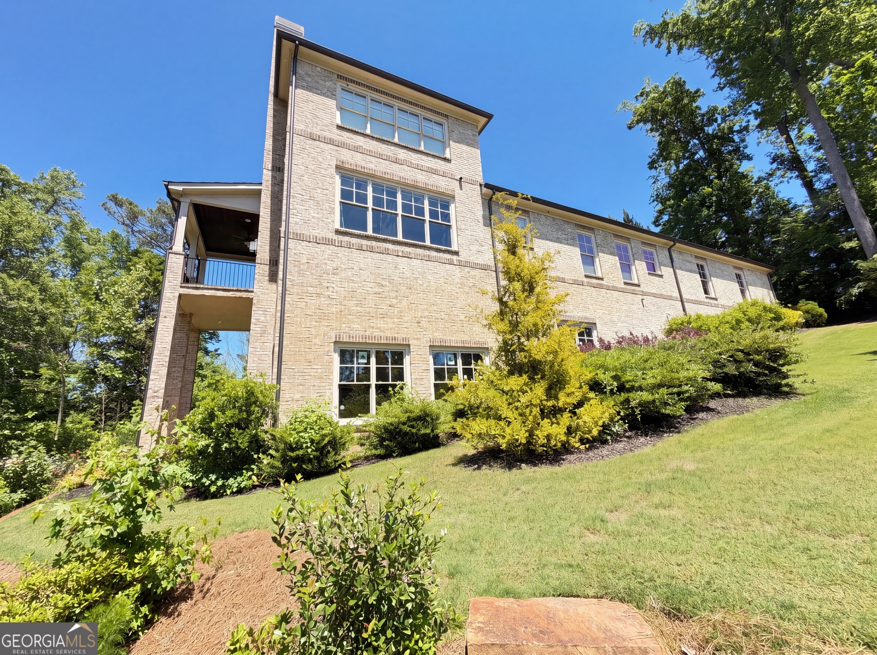 500 Founders Drive E Property Photo 5