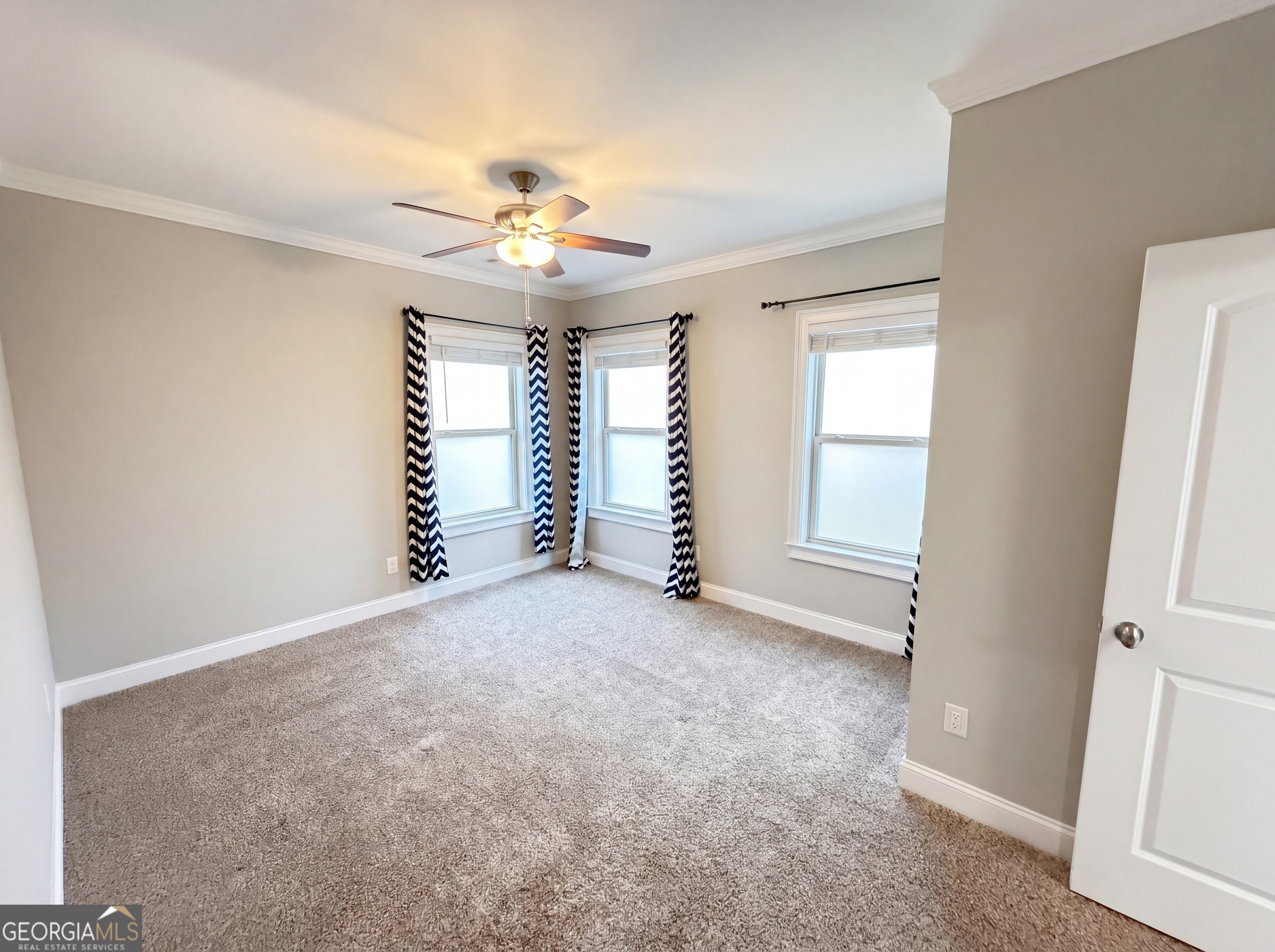 500 Founders Drive E Property Photo 9