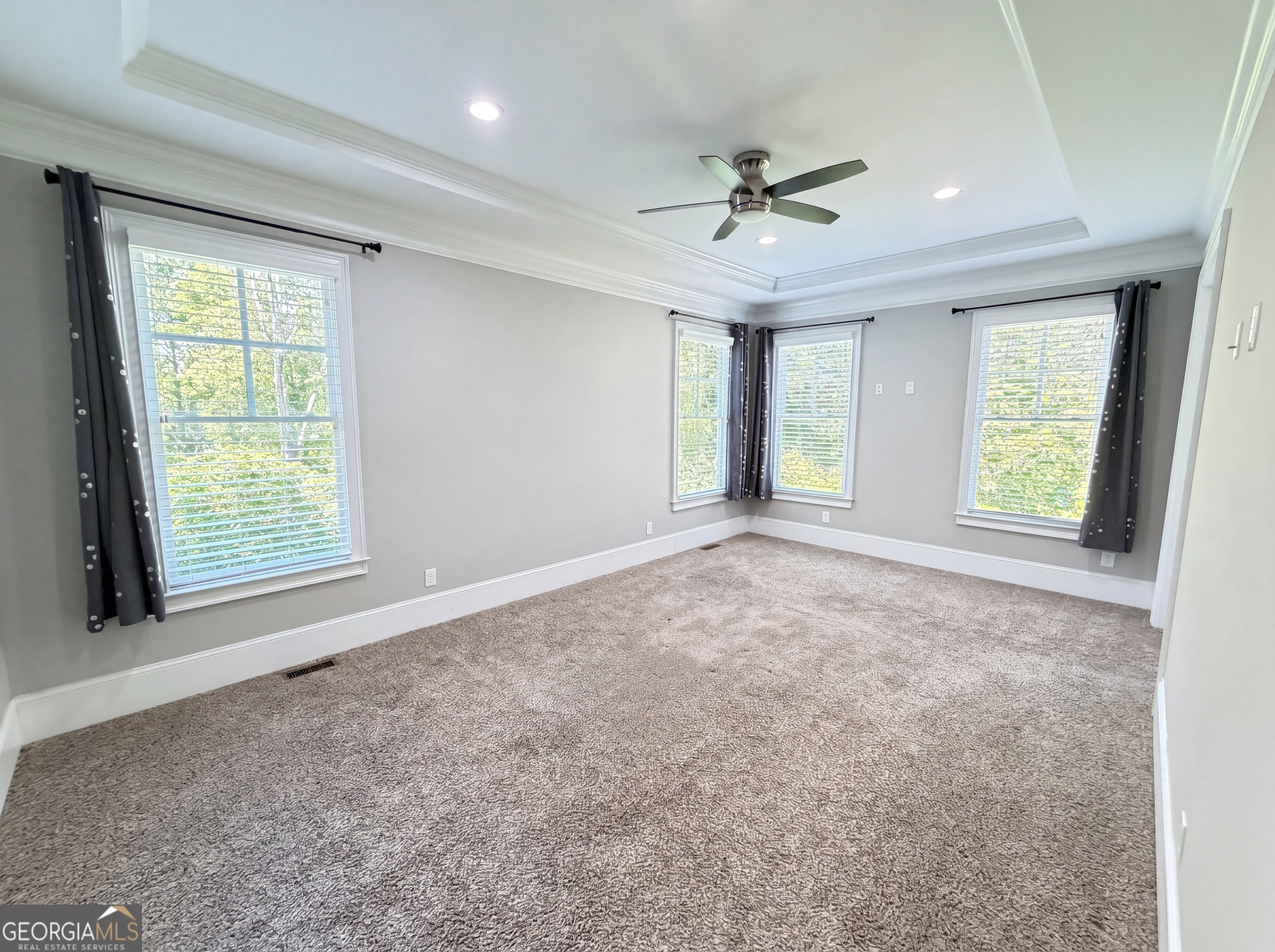 500 Founders Drive E Property Photo 13