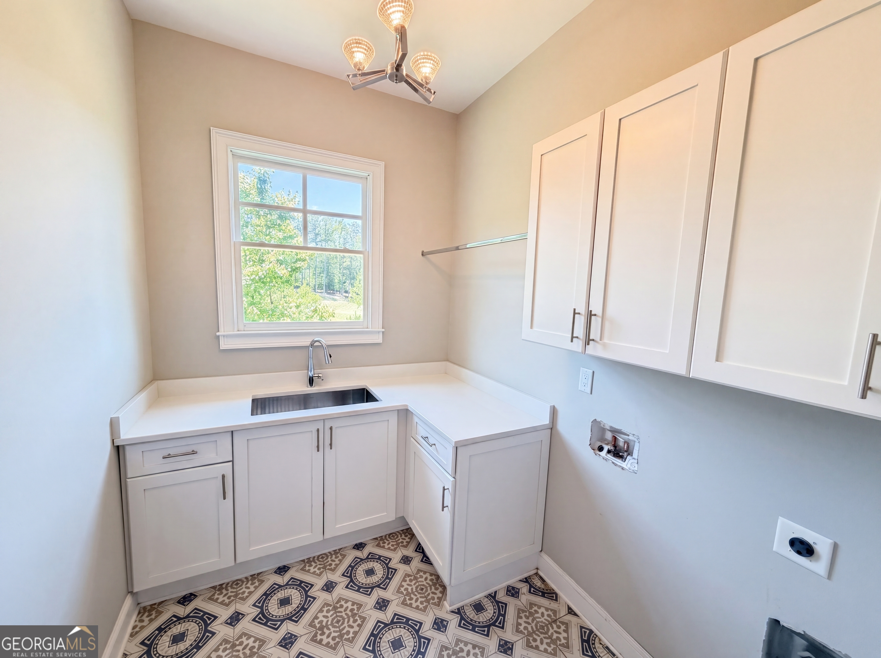 500 Founders Drive E Property Photo 18