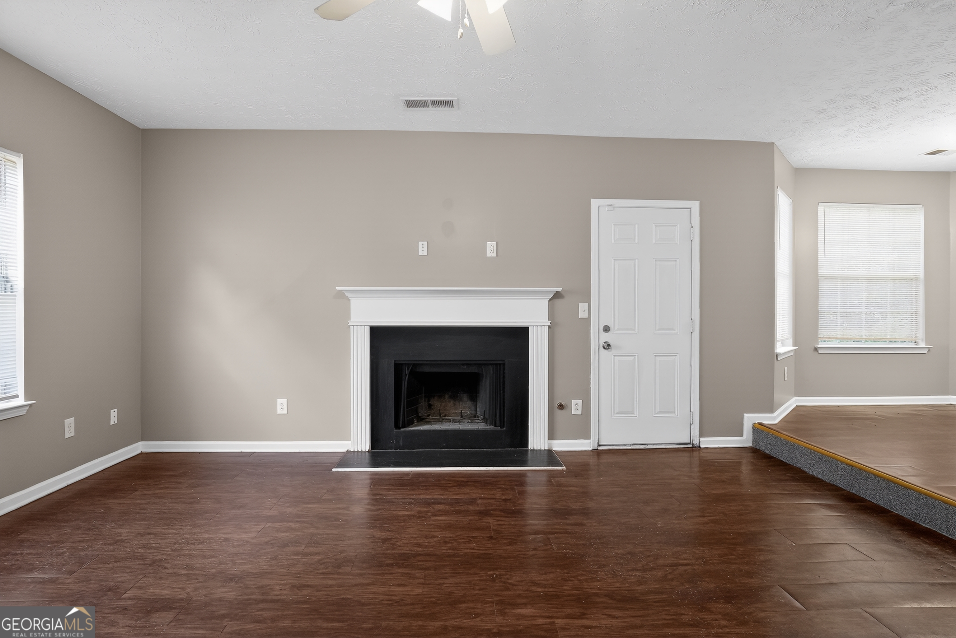 5836 Wellborn Creek Drive Property Photo 8