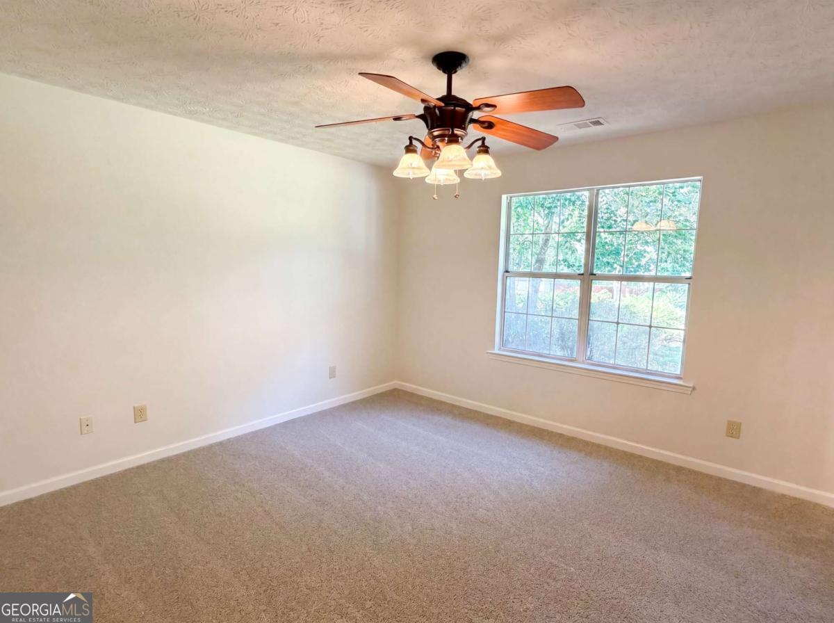 90 Rolling Ridge Drive Property Photo 10