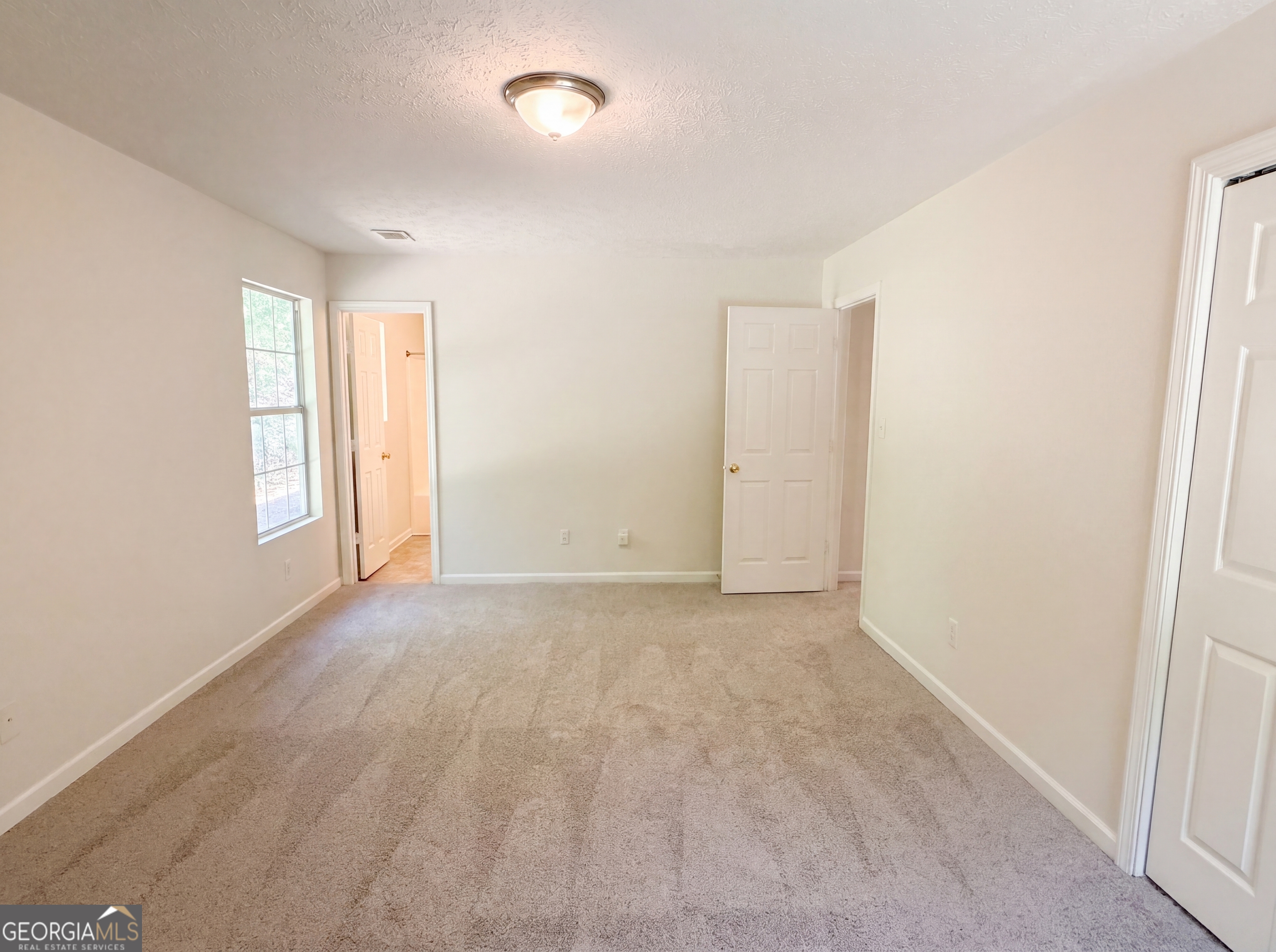 202 Bluff Court Property Photo 11