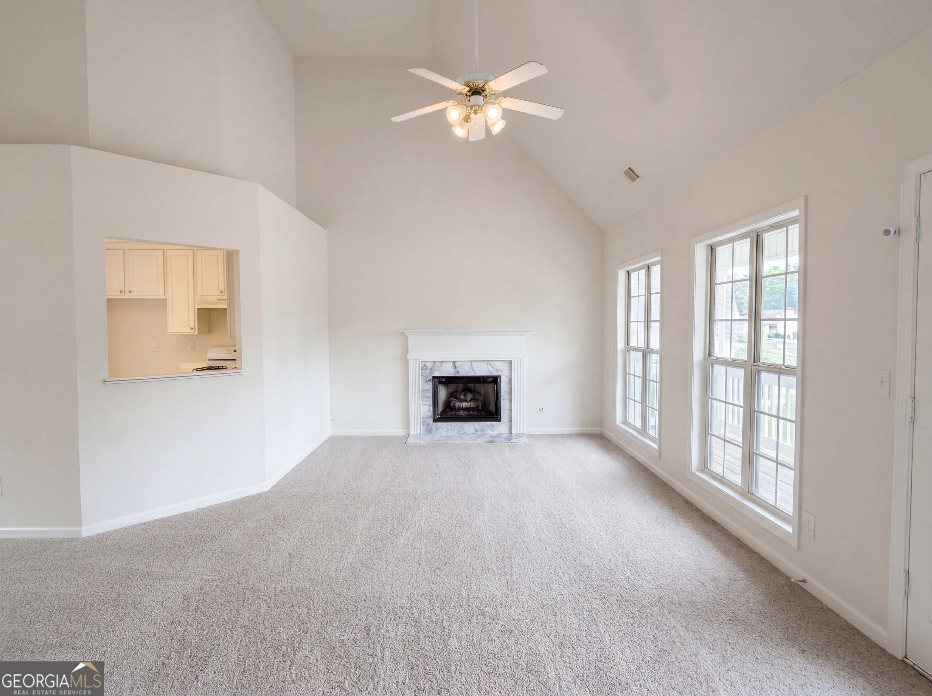 1192 Eagles Pass Property Photo 3