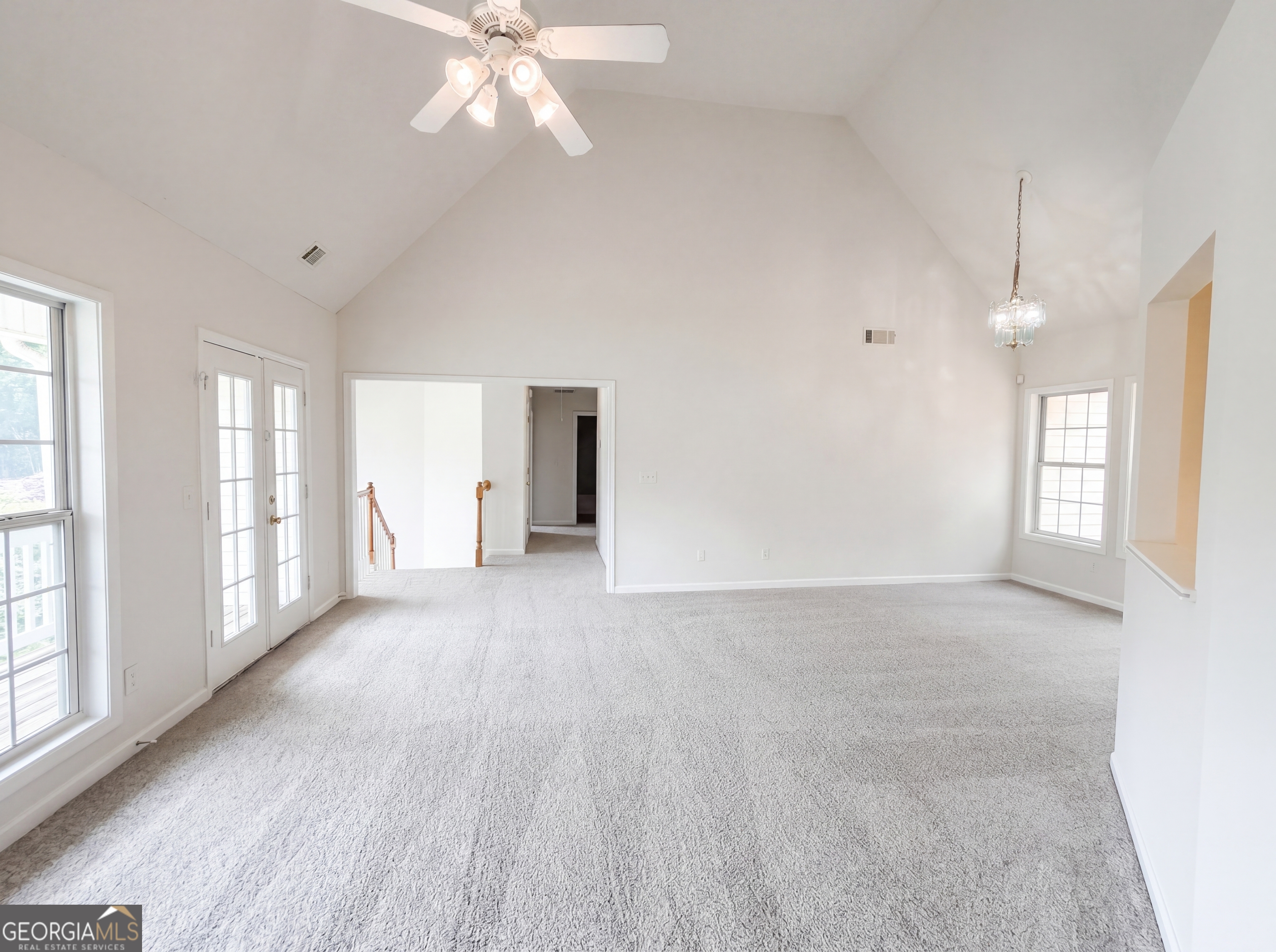 1192 Eagles Pass Property Photo 5