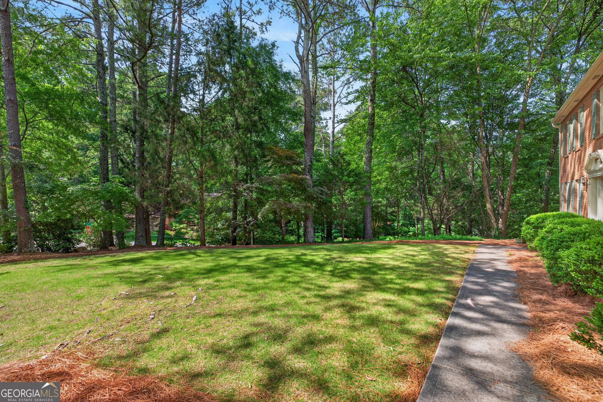 233 Shadowlake Court Property Photo 4