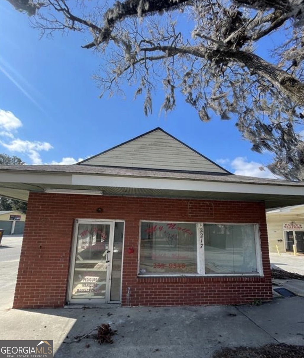 2217 Skidaway Road Property Photo 2