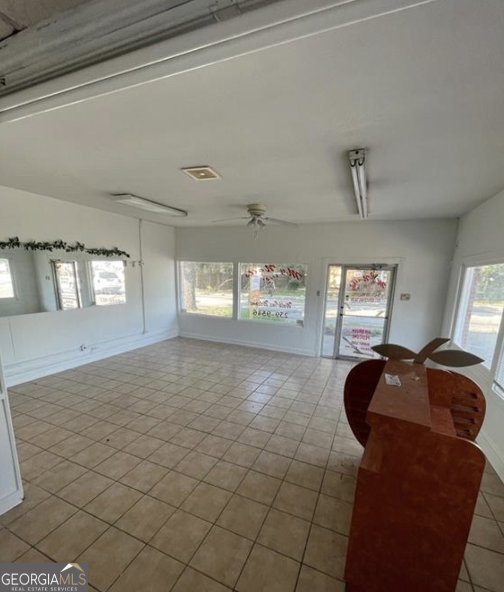2217 Skidaway Road Property Photo 4
