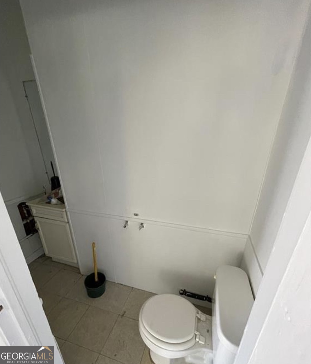 2217 Skidaway Road Property Photo 7