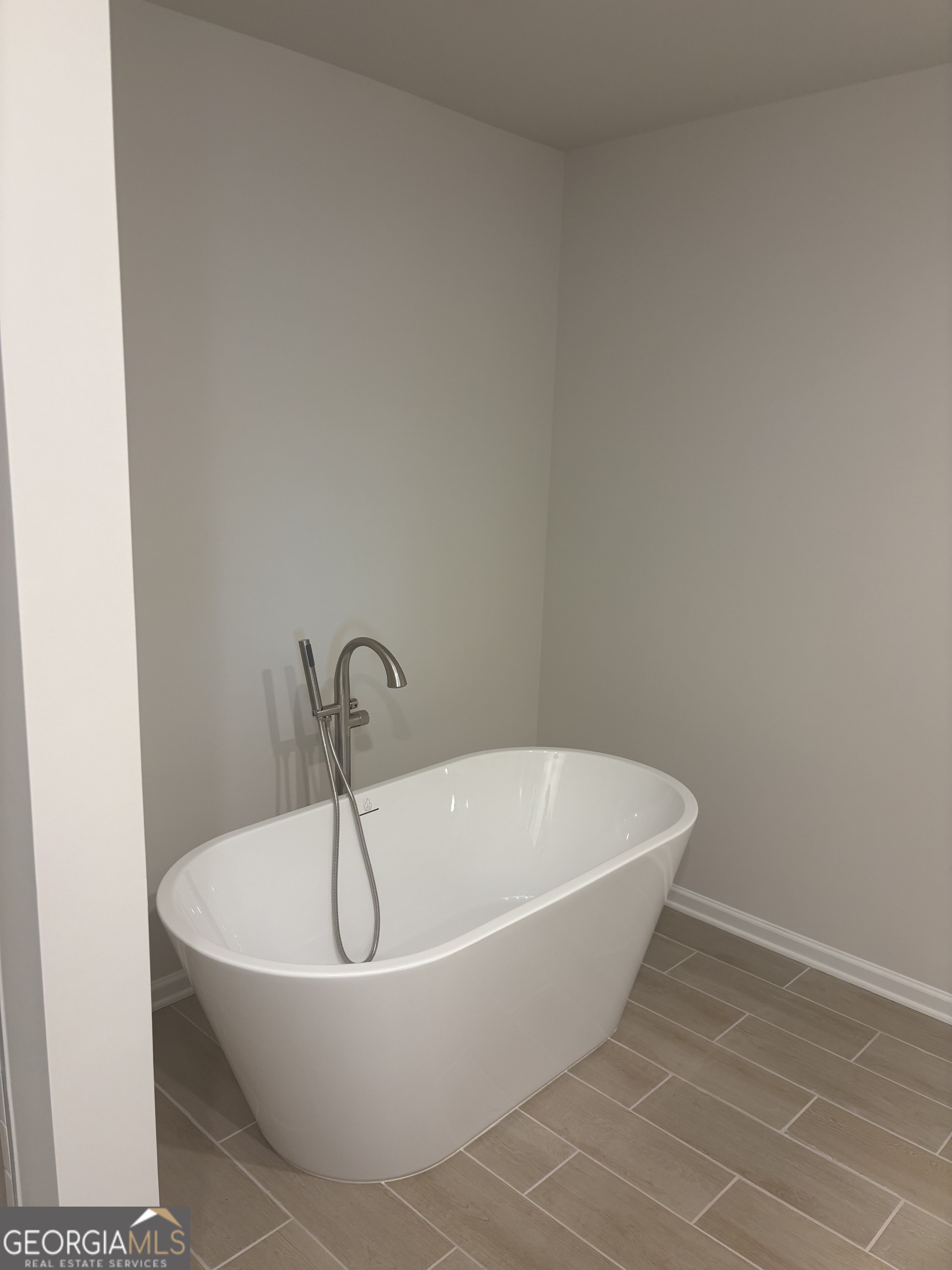 11522 Kimberly Way Property Photo 9