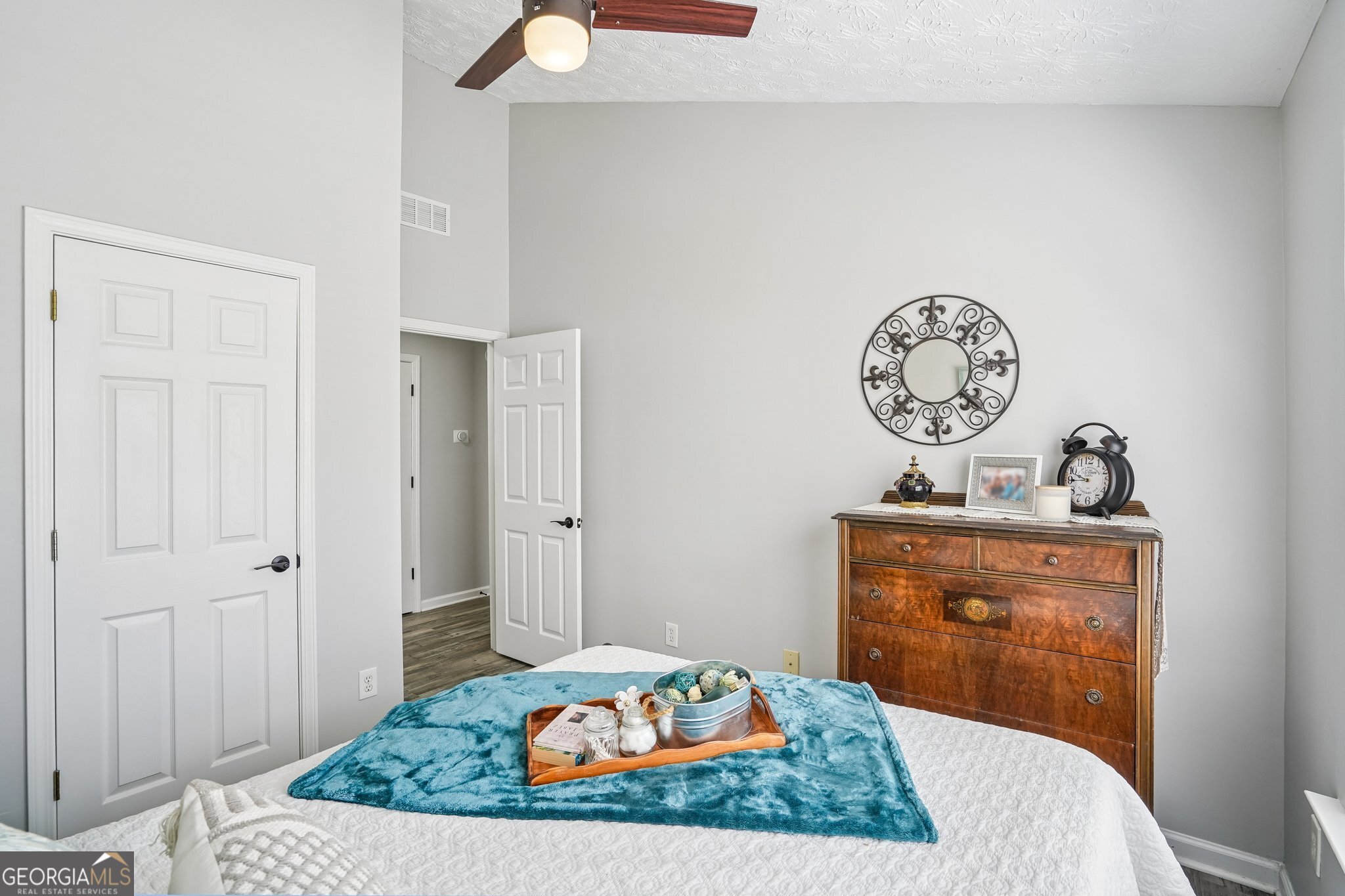 5301 Paramount View Way Property Photo 17