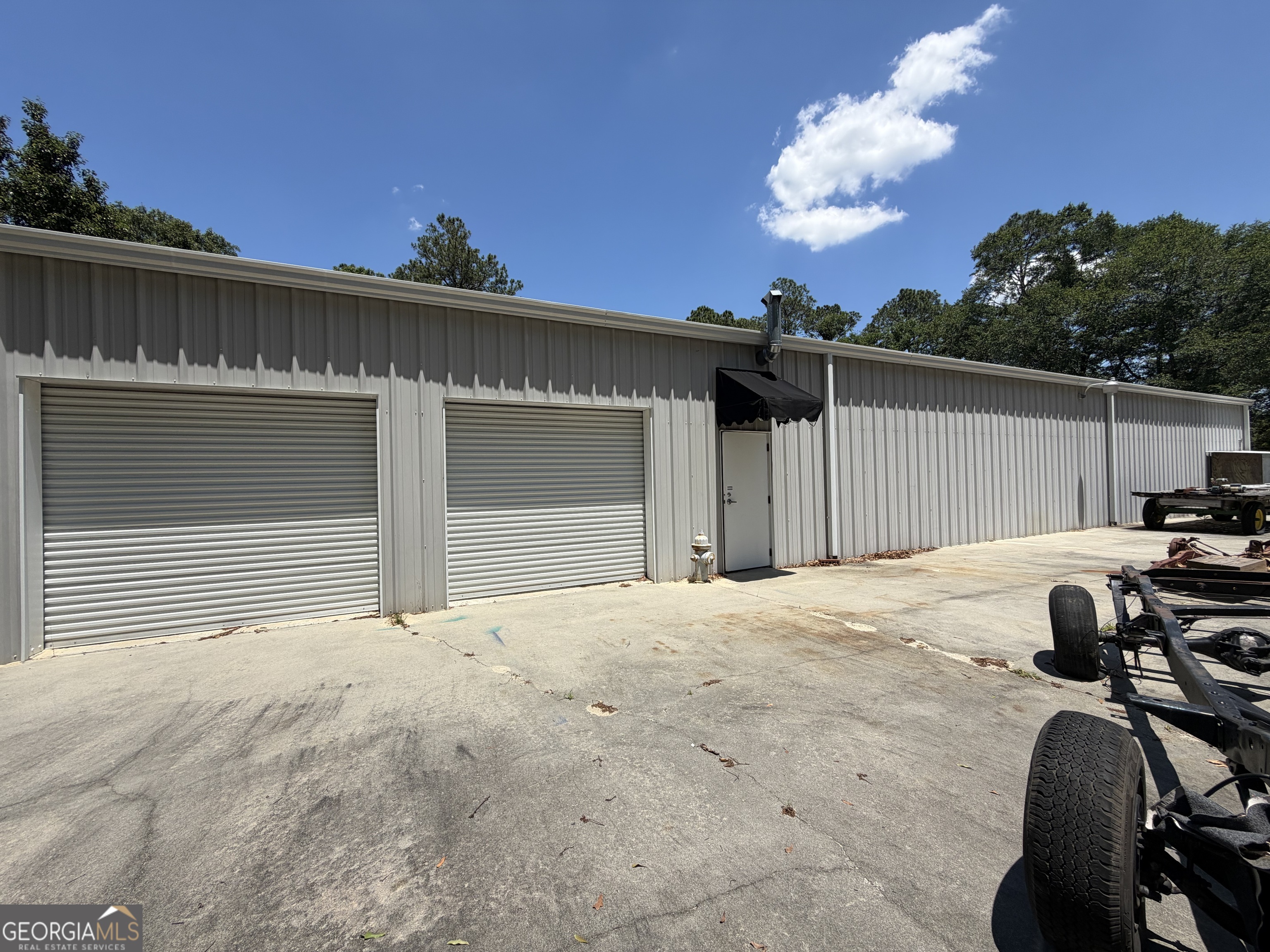 326 Commerce Loop Property Photo 3