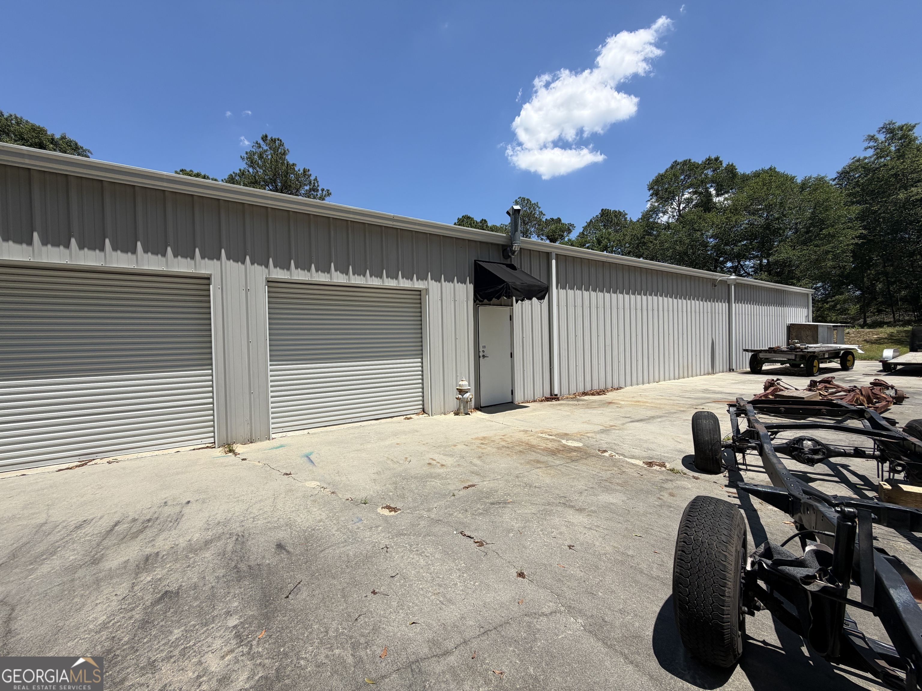 326 Commerce Loop Property Photo 4