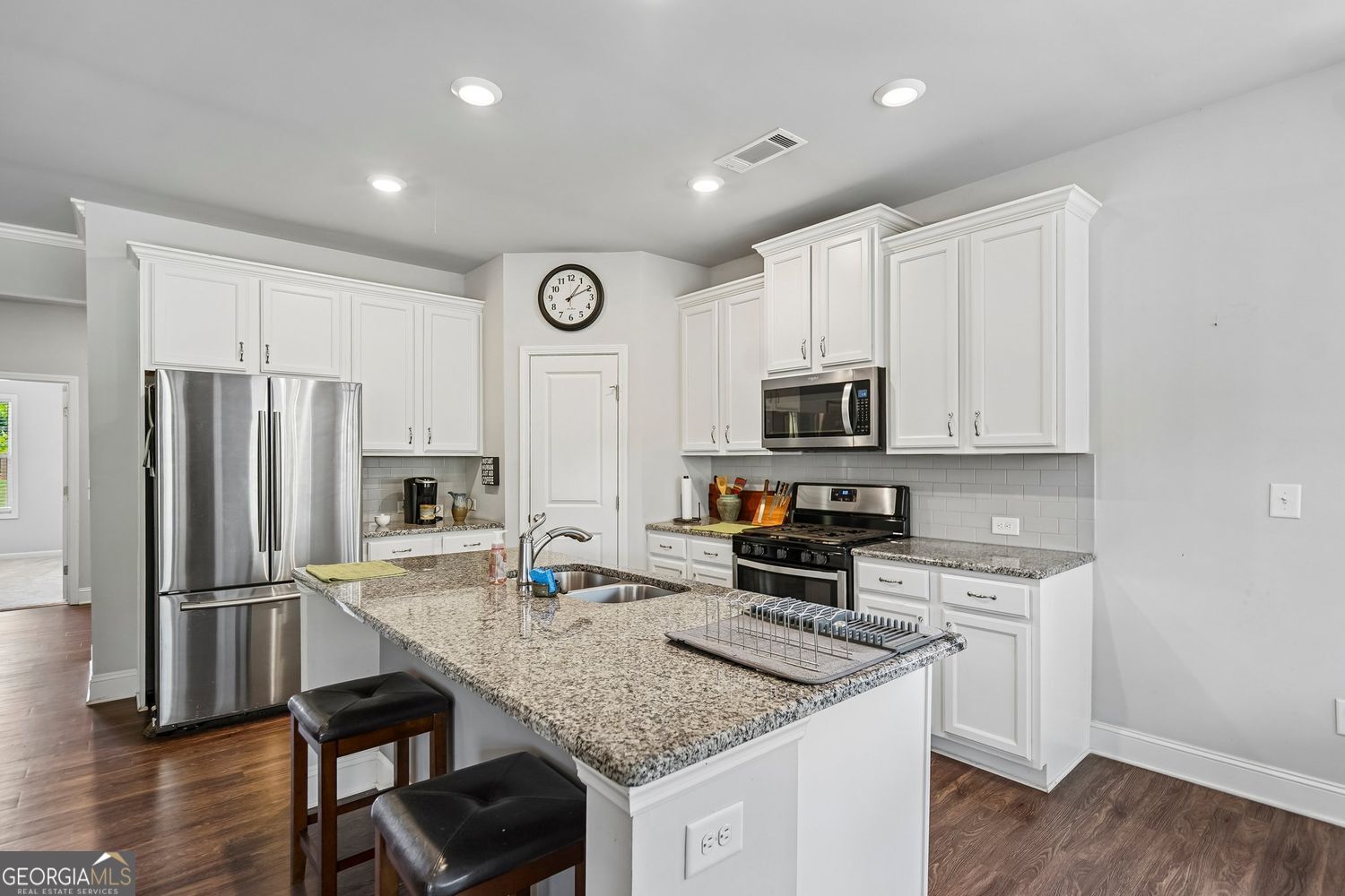 4601 Sweetwater Drive Property Photo 14
