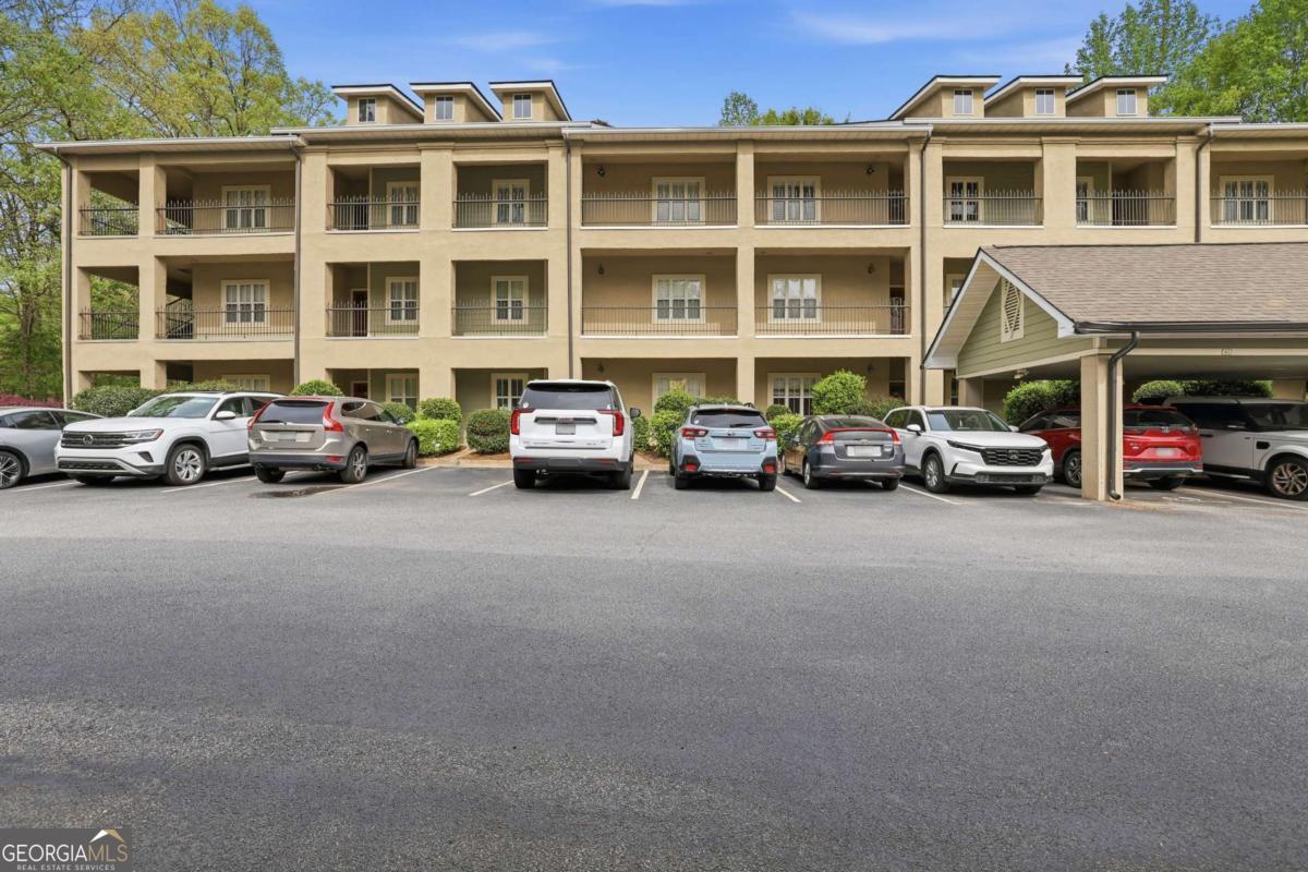 125 Wood Lake Drive # 305 Property Photo 1