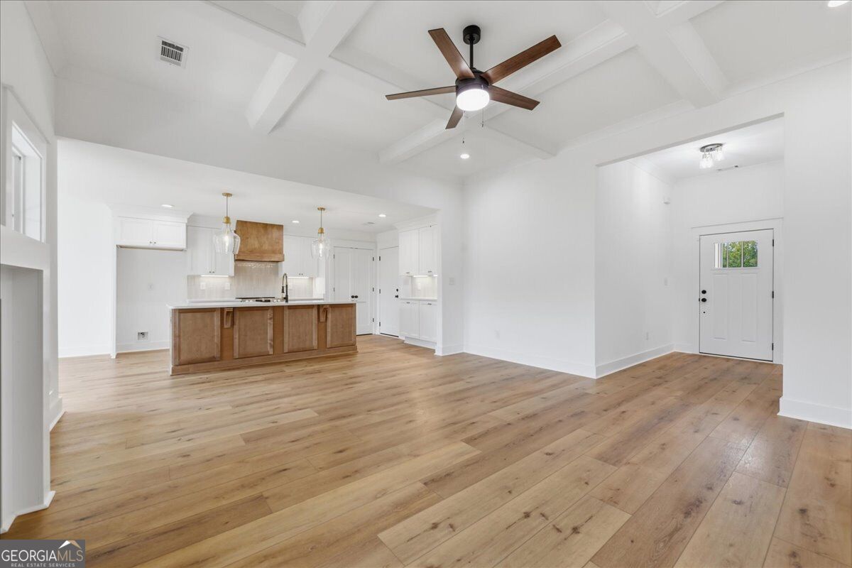 210 Hampton Chase Property Photo 6
