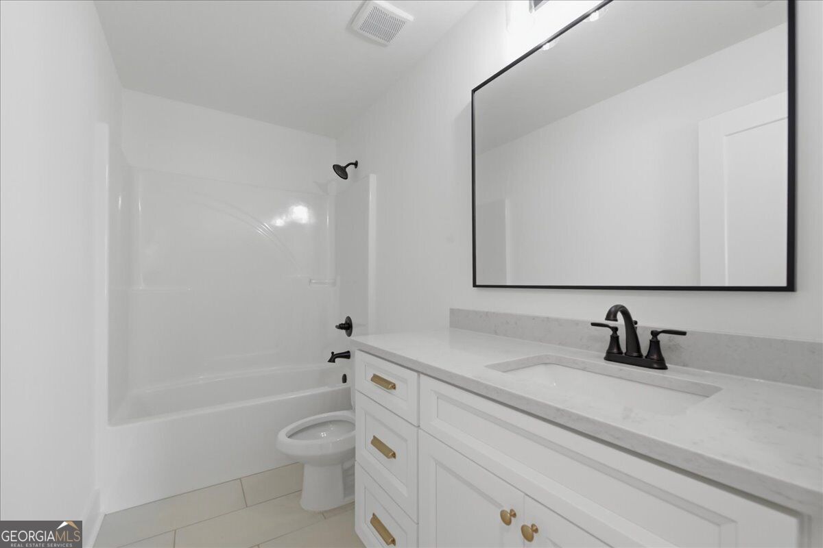 210 Hampton Chase Property Photo 34
