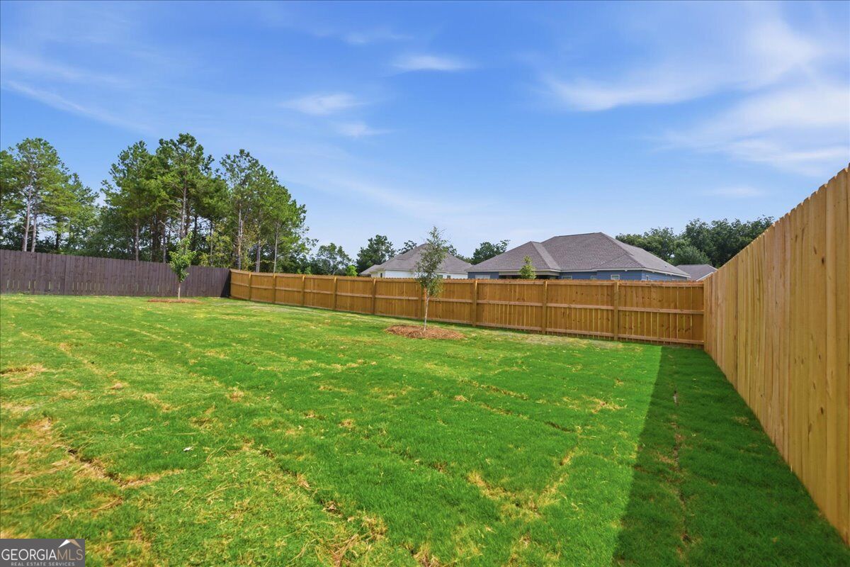 210 Hampton Chase Property Photo 42