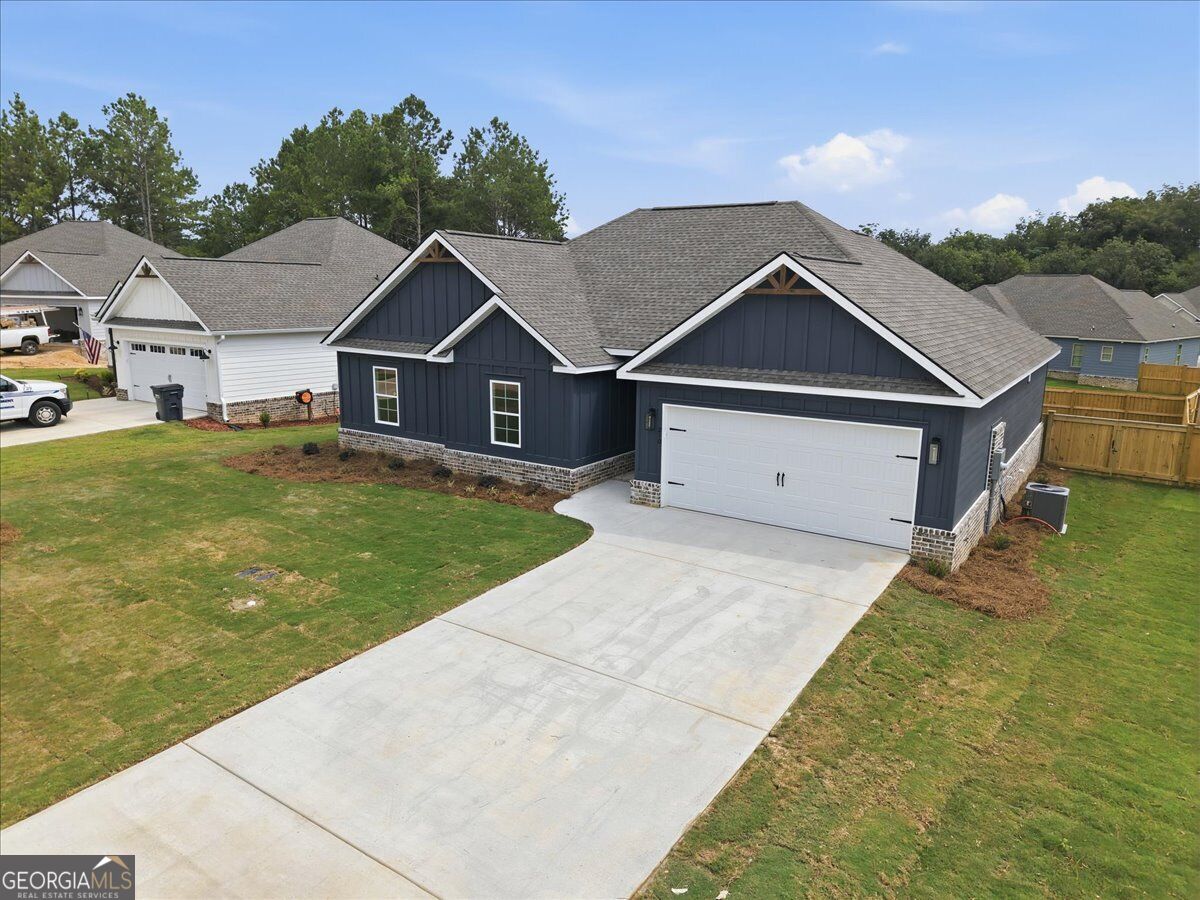 210 Hampton Chase Property Photo 47
