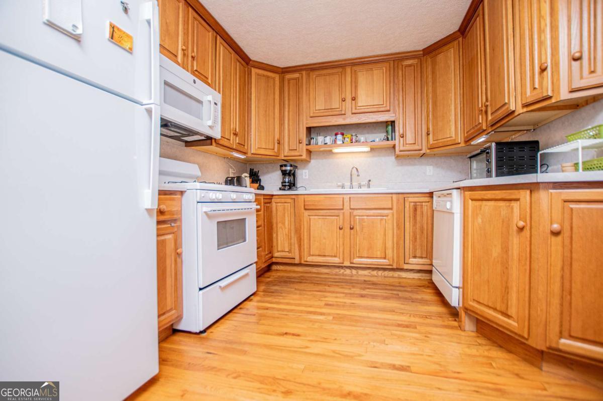 436 County Rd 98 Property Photo 14