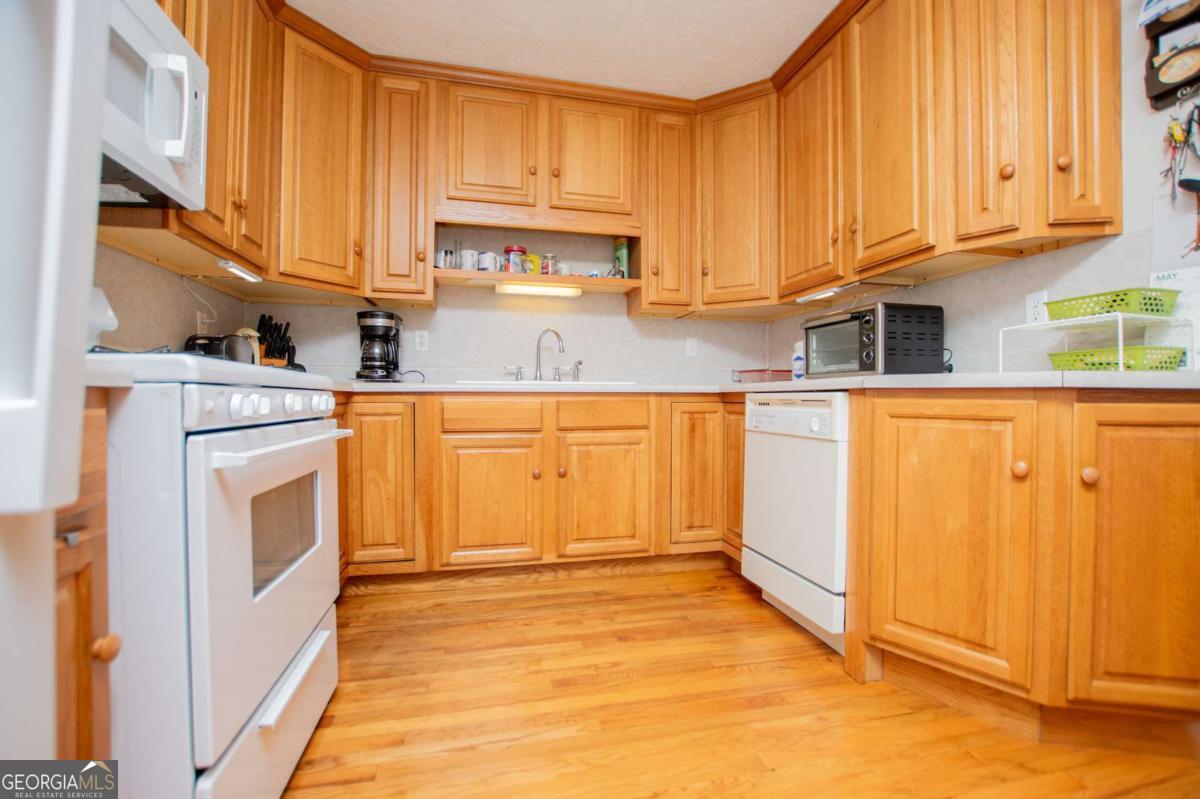 436 County Rd 98 Property Photo 15